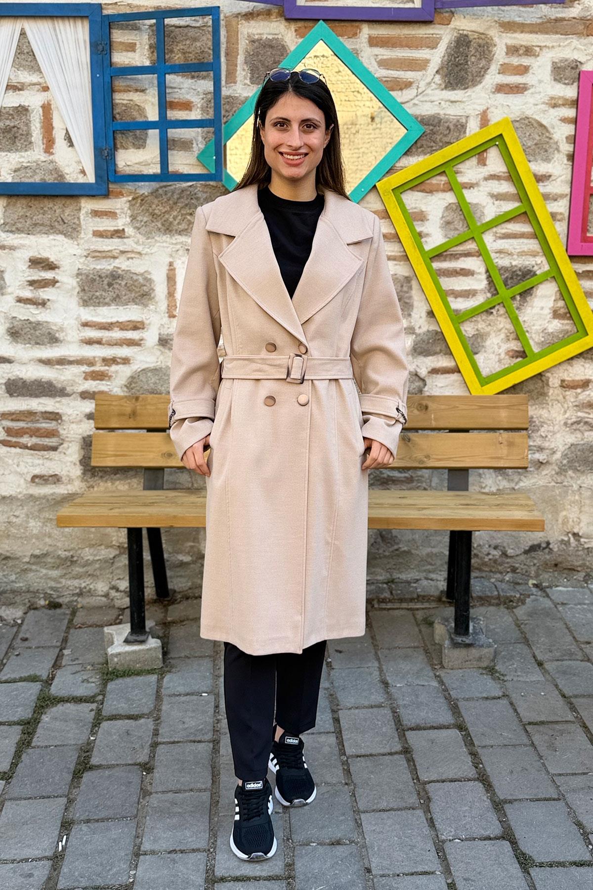 Kemerli ve Zincir Detaylı Kaşe Kaban - BEJ