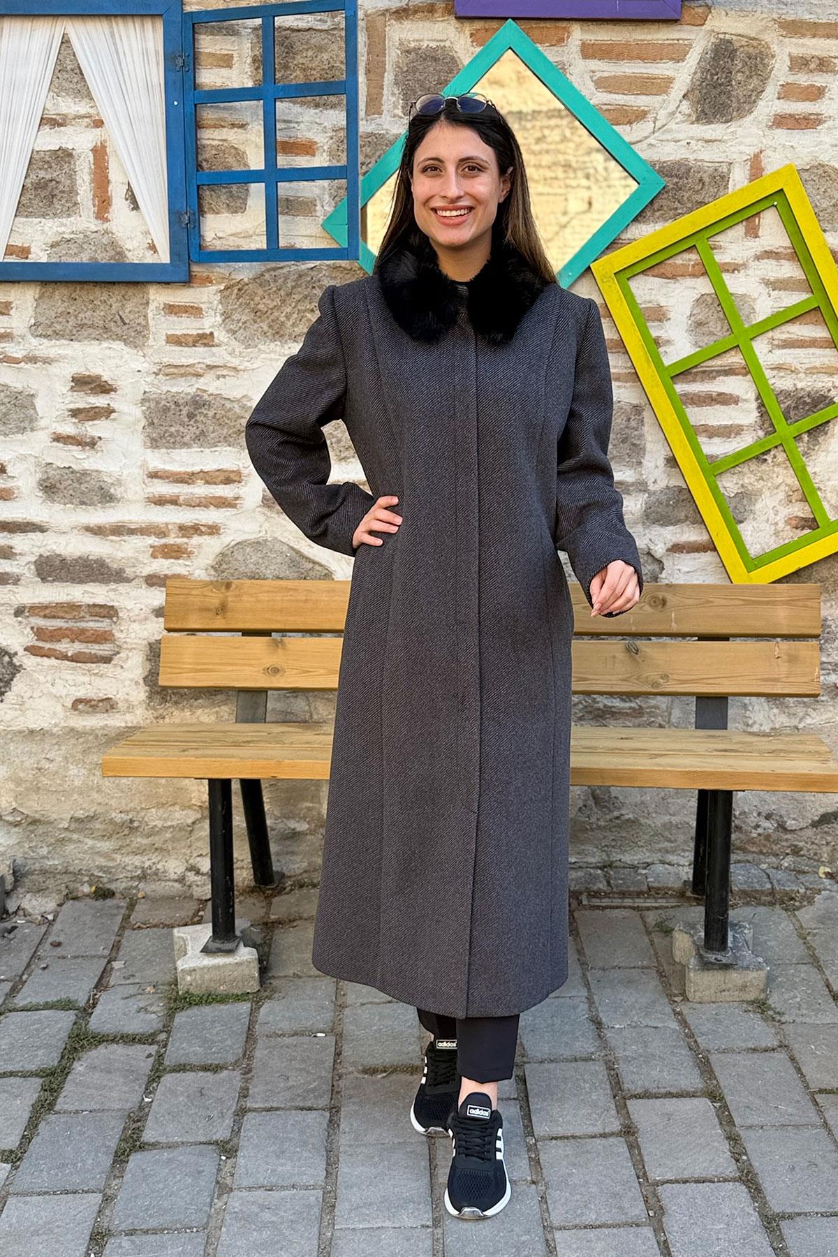 Kürk Yakalı Diyagonal Kaşe Kaban - SİYAH