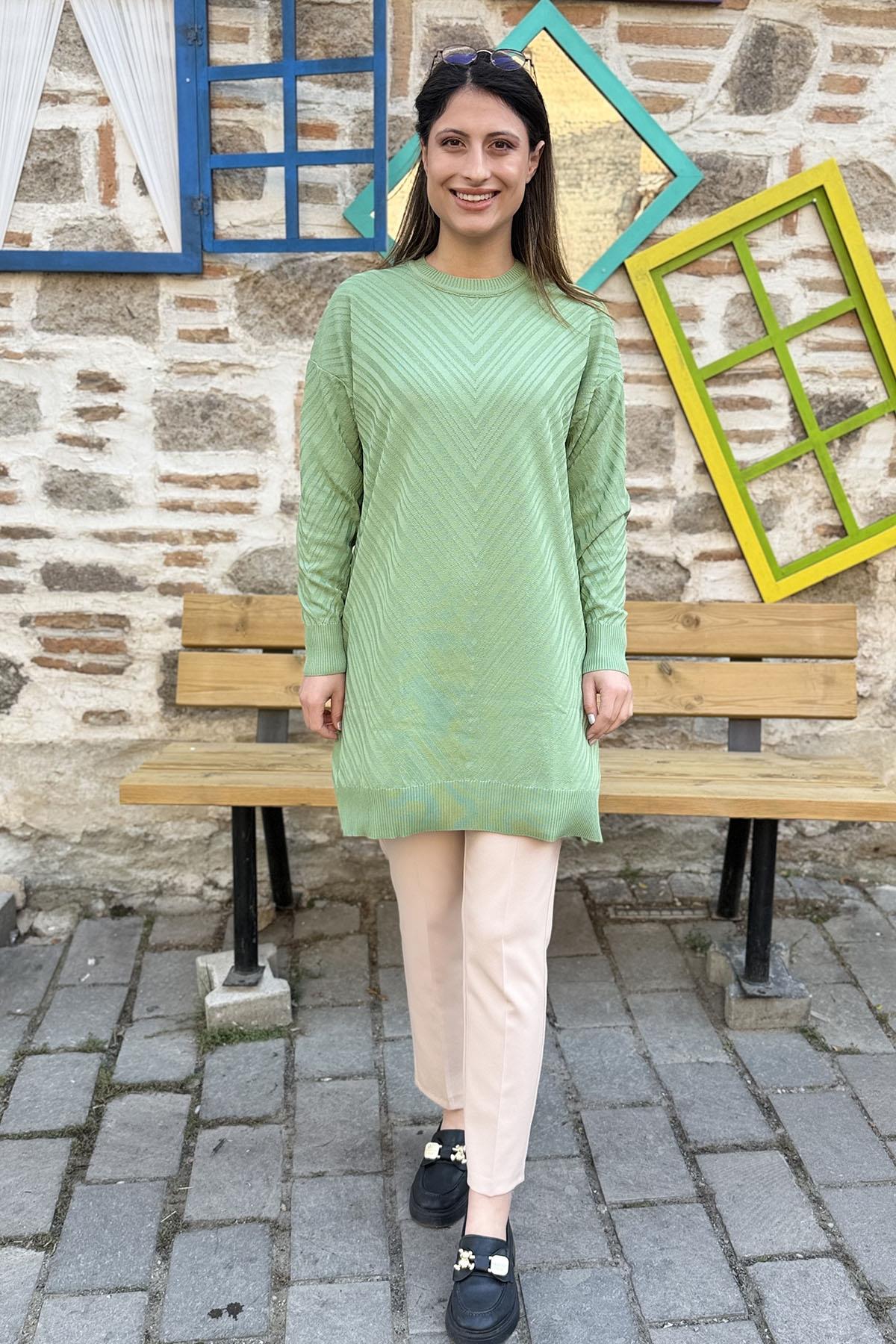 V Desenli Oversize Triko Tunik - Fıstık Yeşili