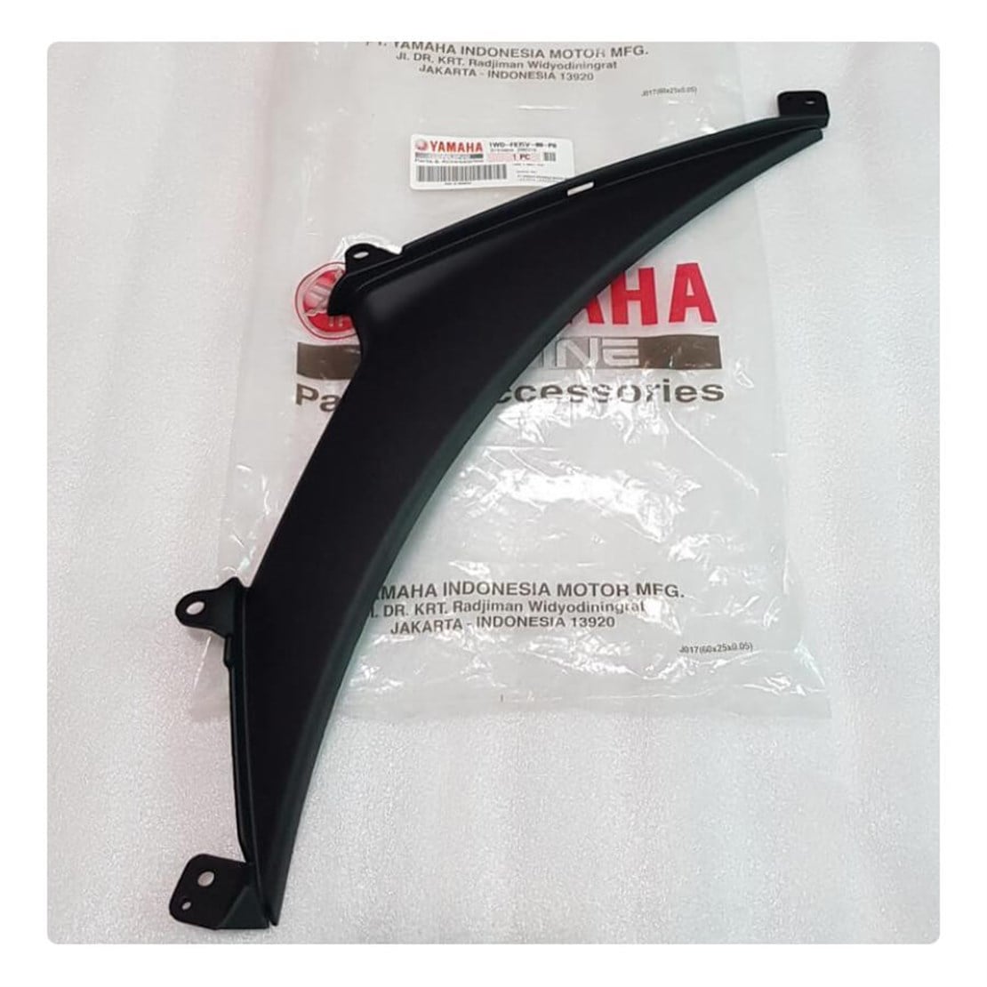 YAMAHA YZF R25 İÇ PANEL SAĞ SİYAH 2015-2018