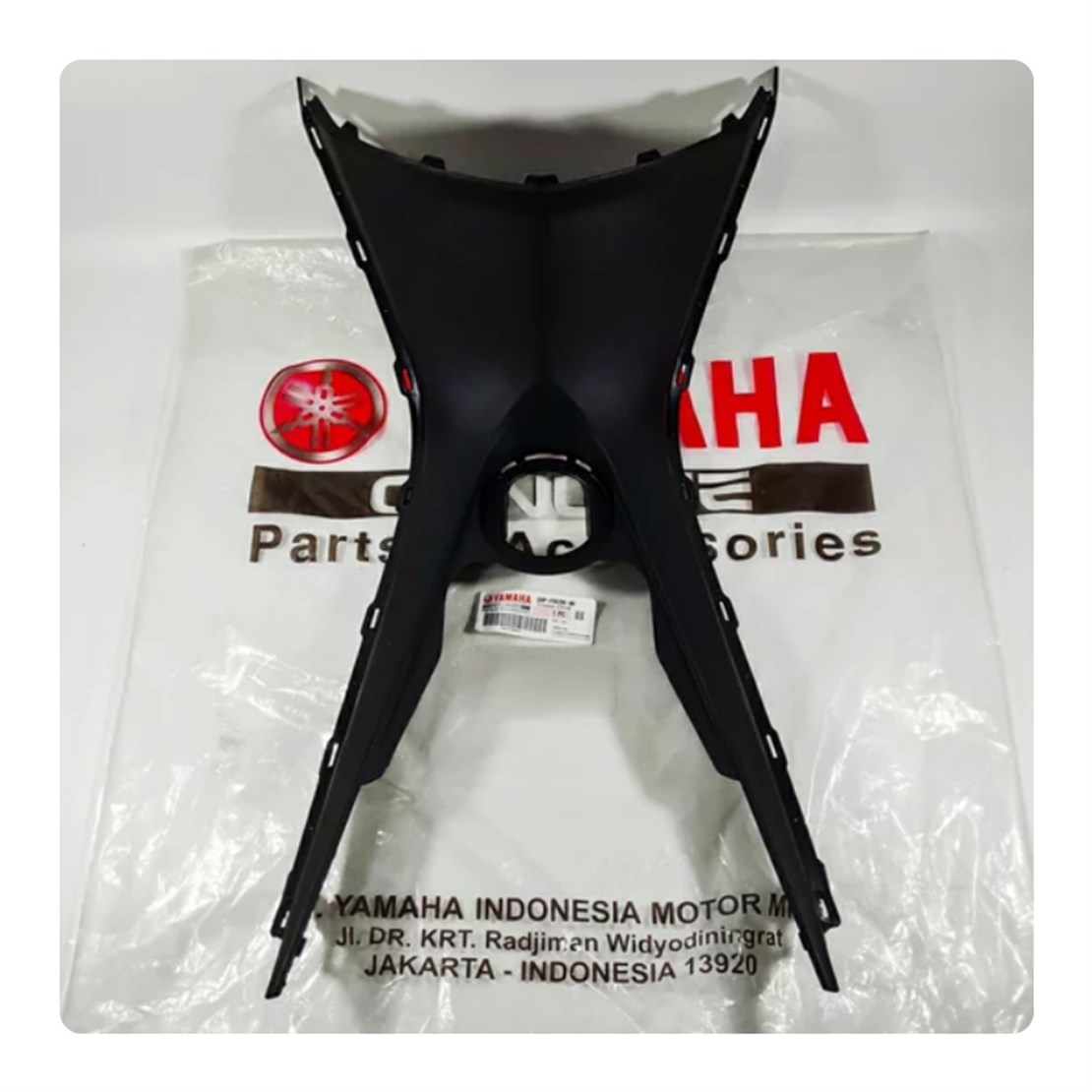 YAMAHA NMAX 125 155 ORTA KAPAK 1