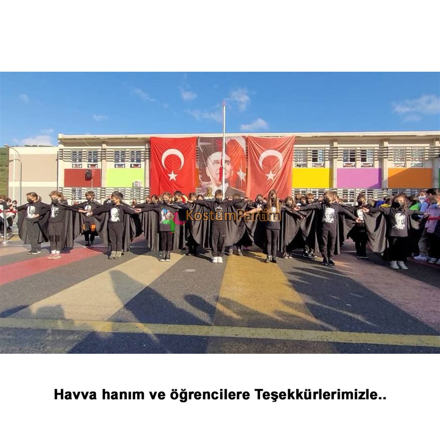 10 Kasım Atatürk Anma Töreni Siyah Çocuk Pelerini (Oval)