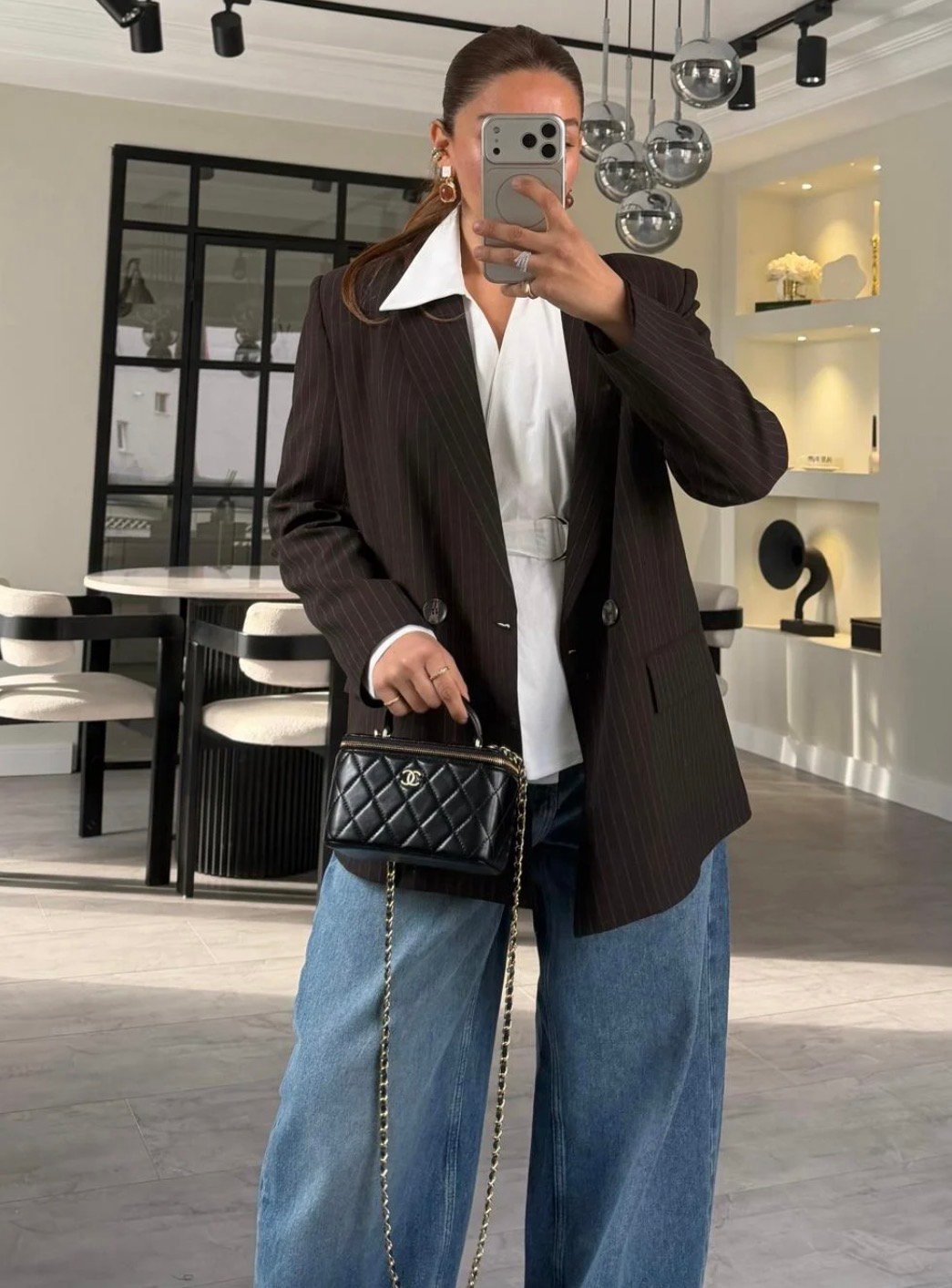 İş görüşmesi stili çizgili blazer ceket