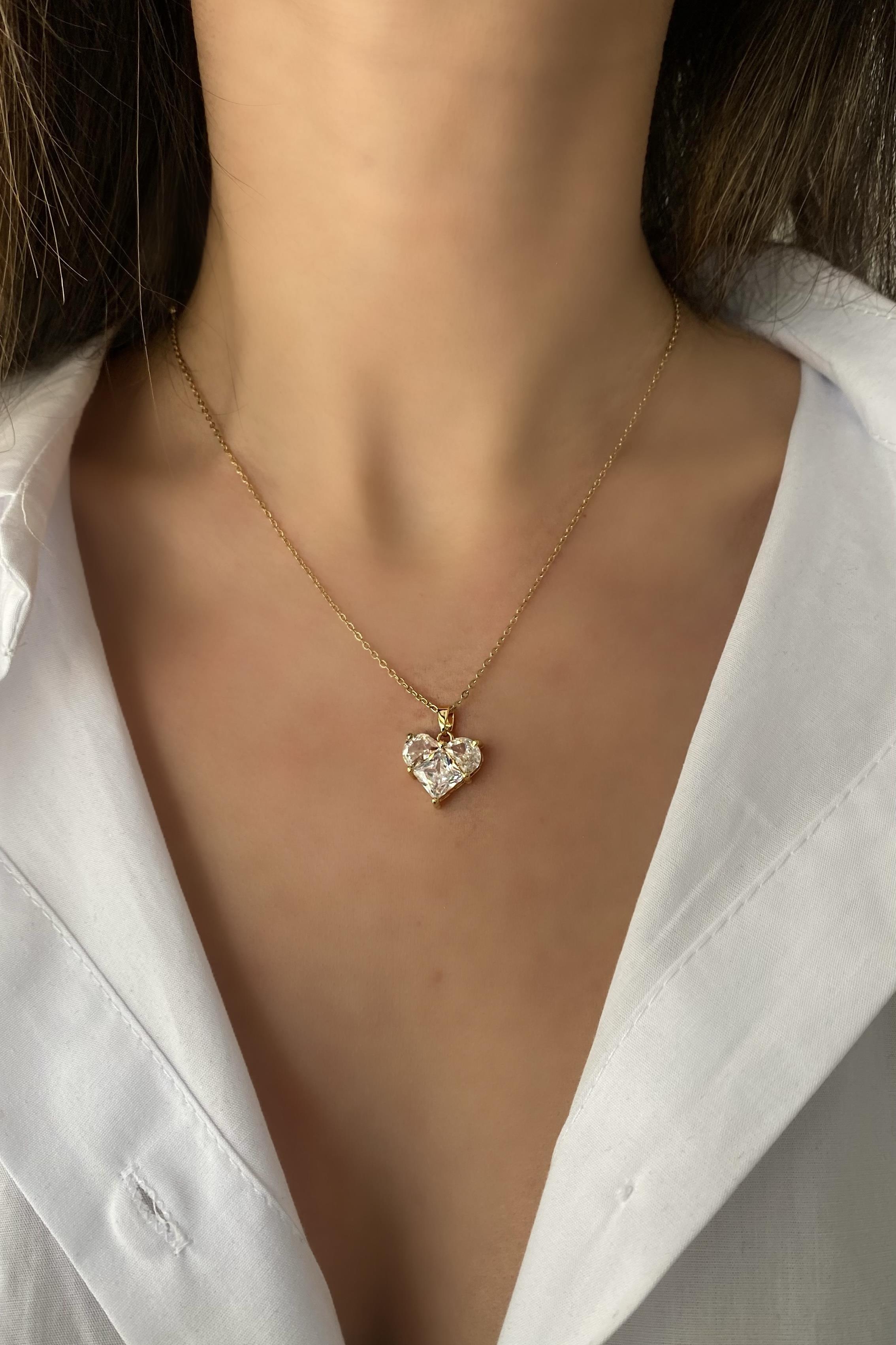 BEYAZ TAŞLI KALP KOLYE