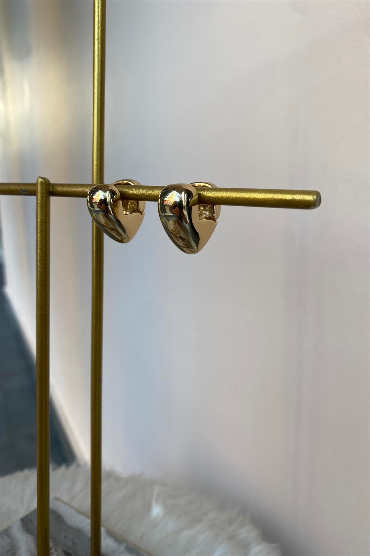 BOMBELİ KALP MODEL KÜPE