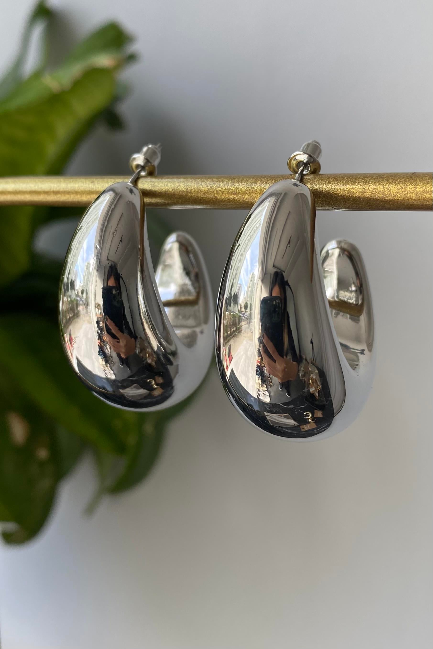 BÜYÜK BOMBELİ HALKA KÜPE