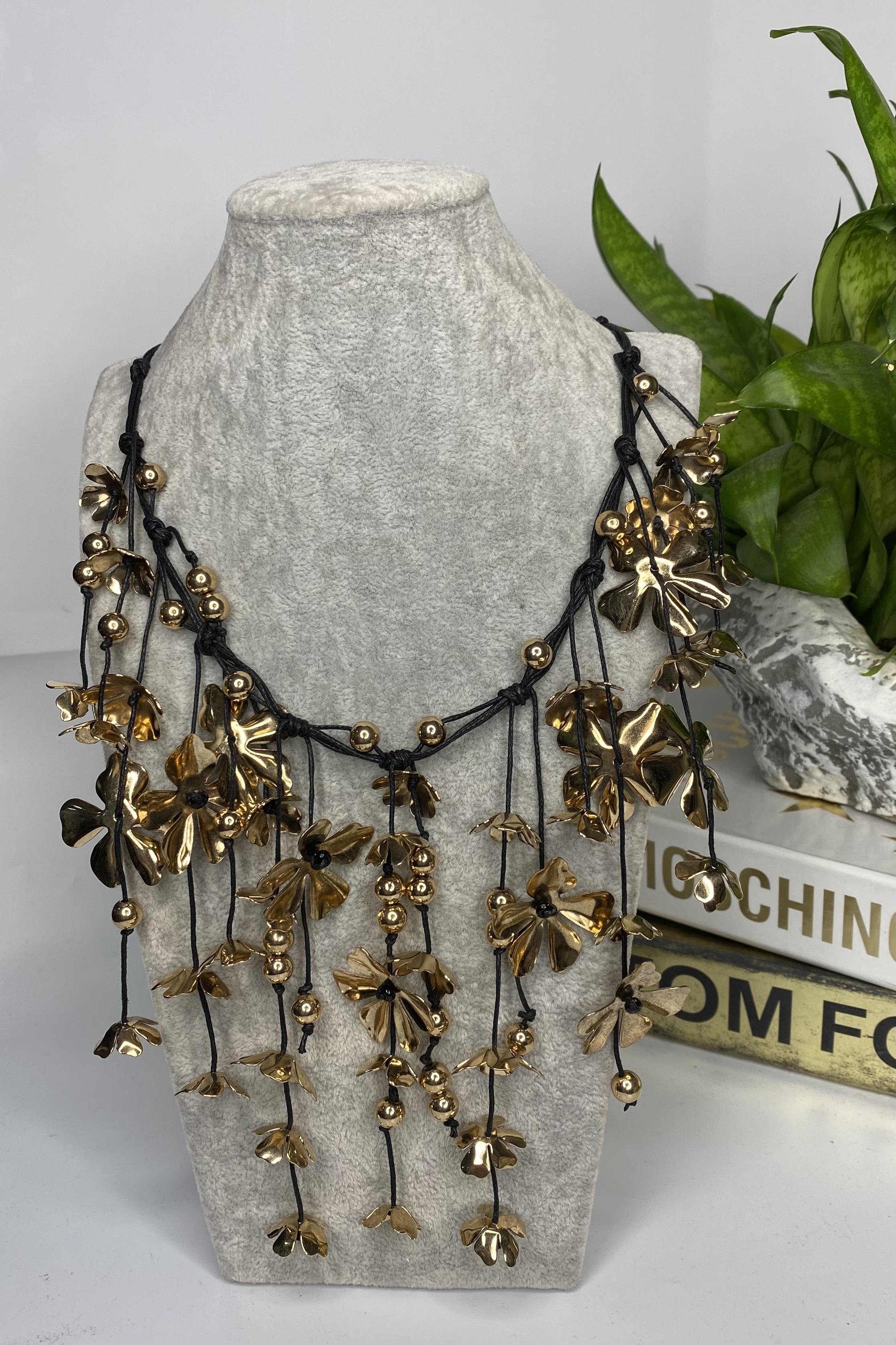 ÇİÇEKLİ İP KOLYE