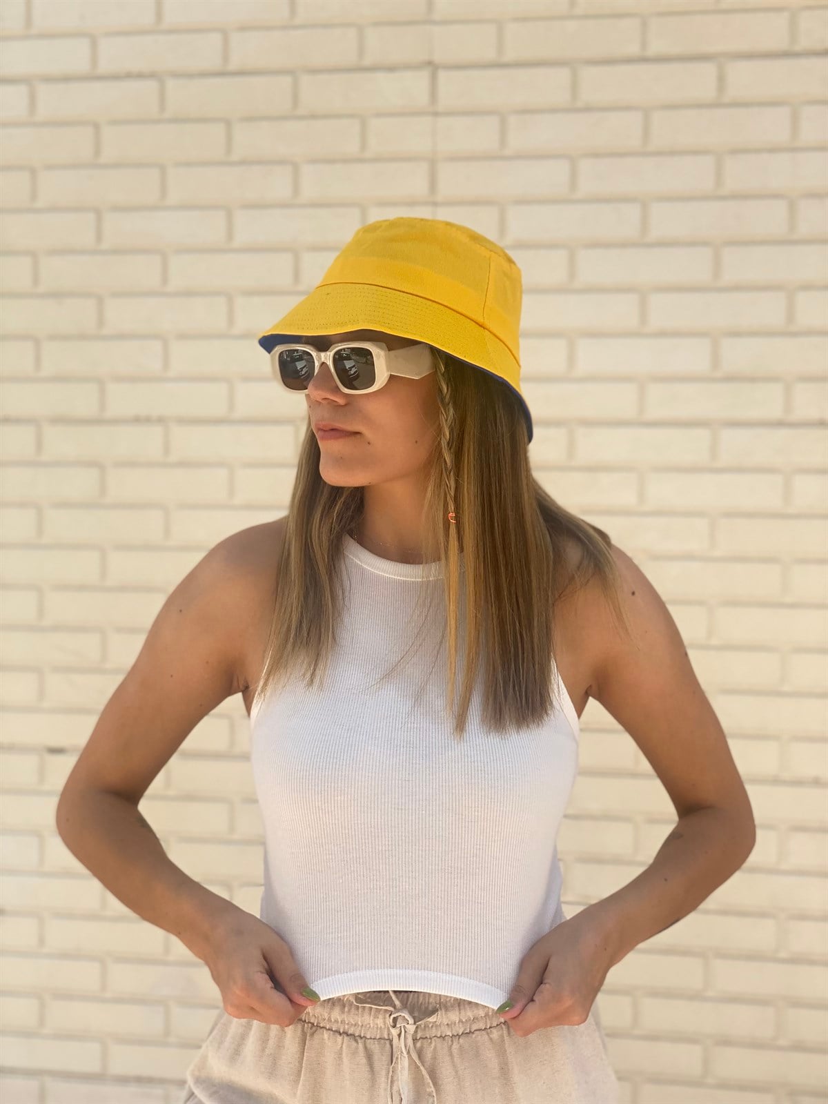 DÜZ RENK KOVA ŞAPKA