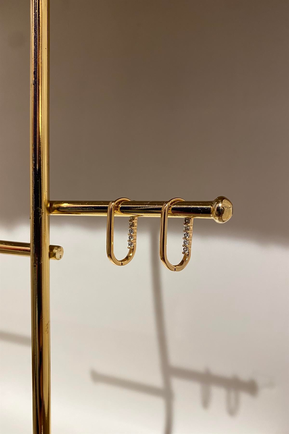 İÇİ TAŞLI OVAL HALKA KÜPE 2,2cm
