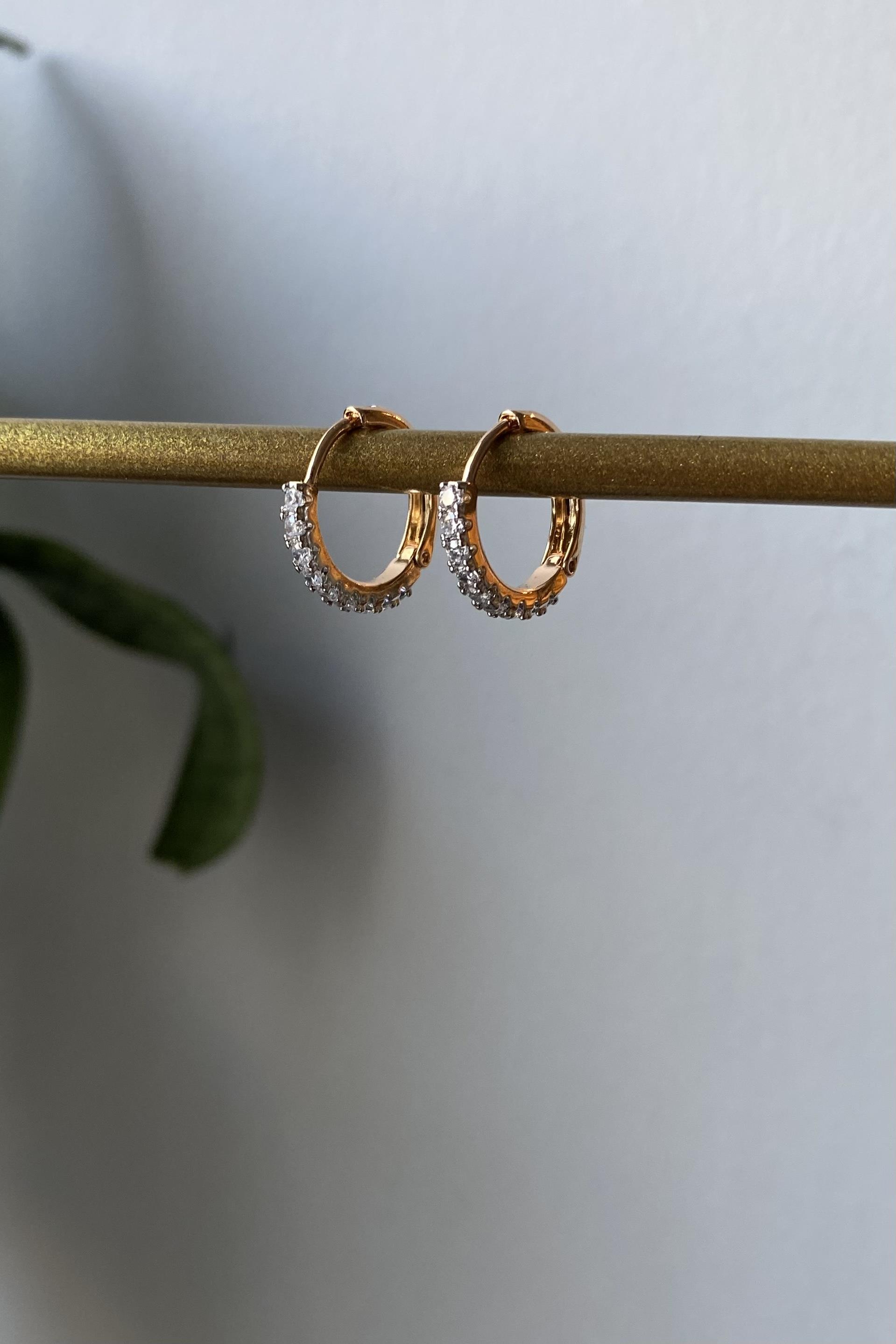 KLASİK TAŞLI HALKA KÜPE 1,5cm