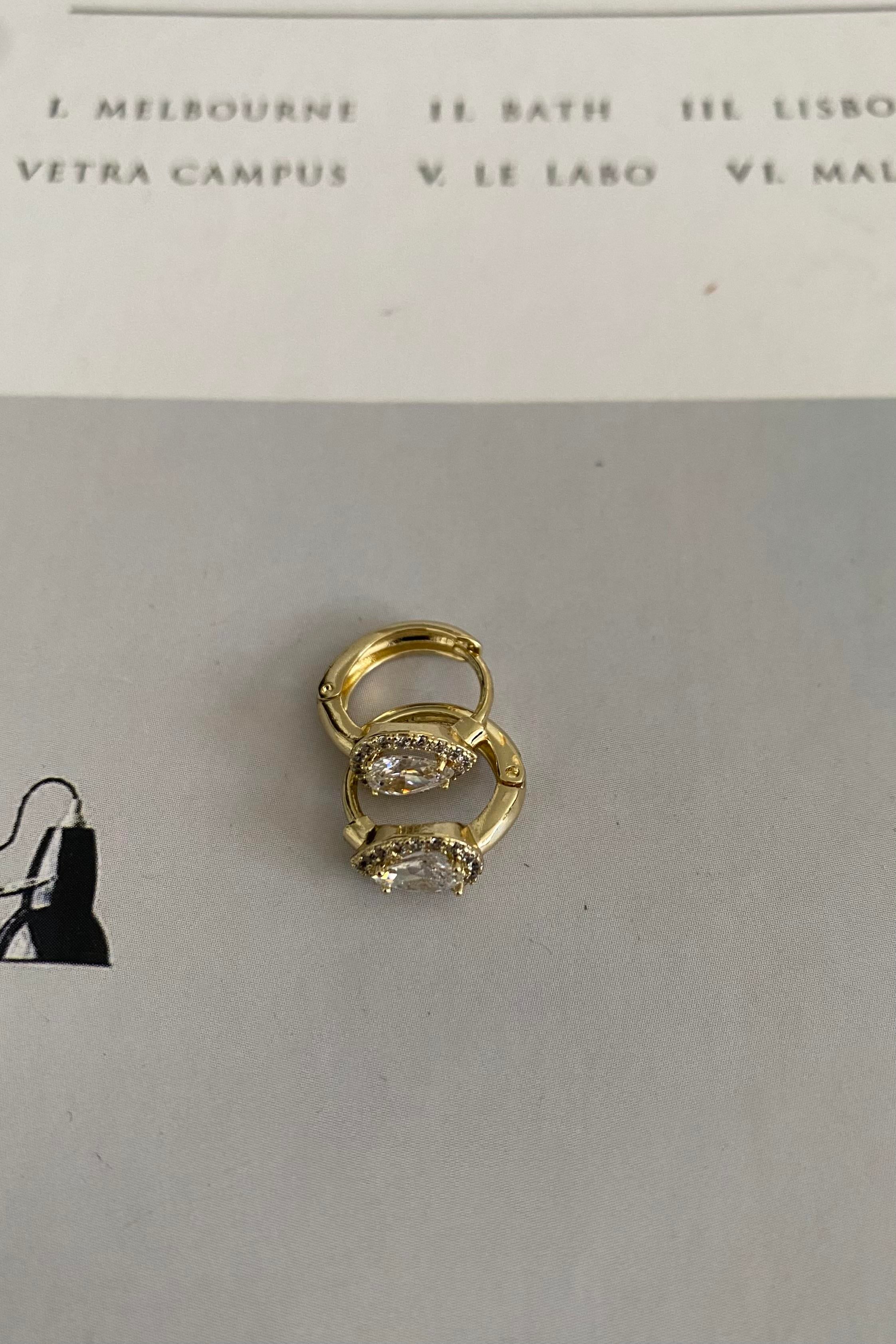 DAMLA TAŞ MİNİMAL HALKA KÜPE 1 CM