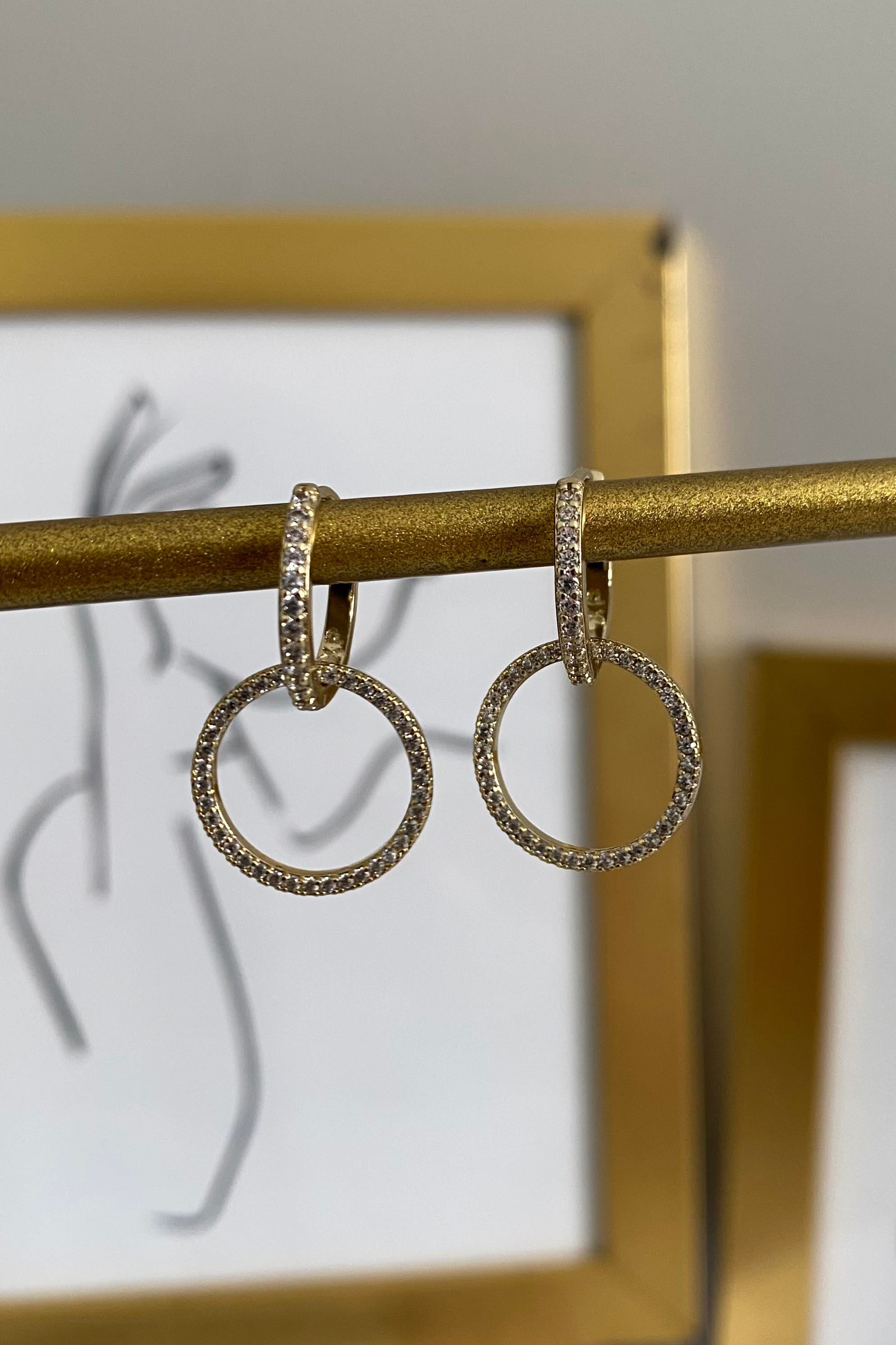 SALLANTILI ÇİFT HALKA KÜPE