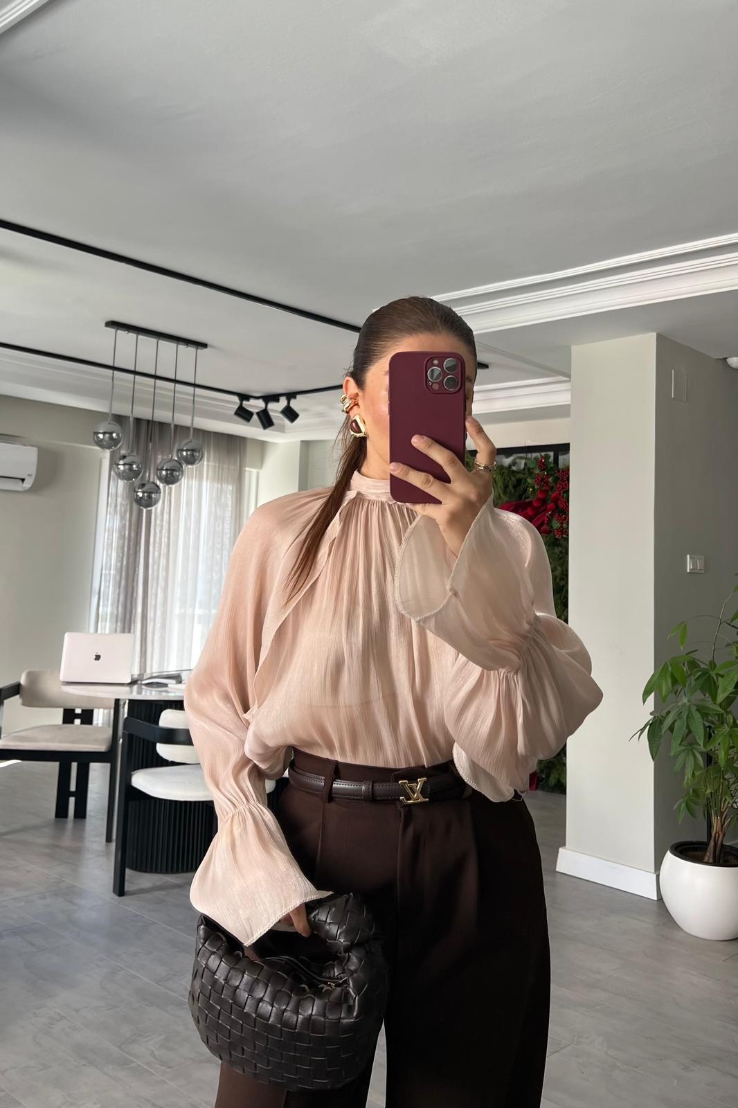 BOĞAZDAN BAĞLAMALI İPEK ŞİFON BLUZ