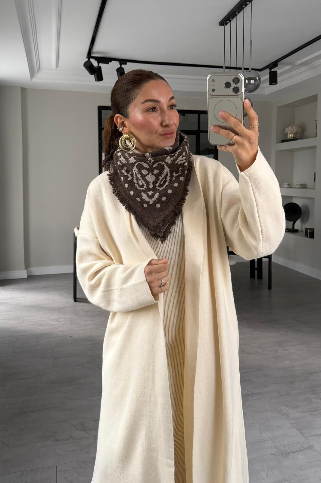 PÜSKÜLLÜ ETNİK DESEN ŞAL 65*65/1001