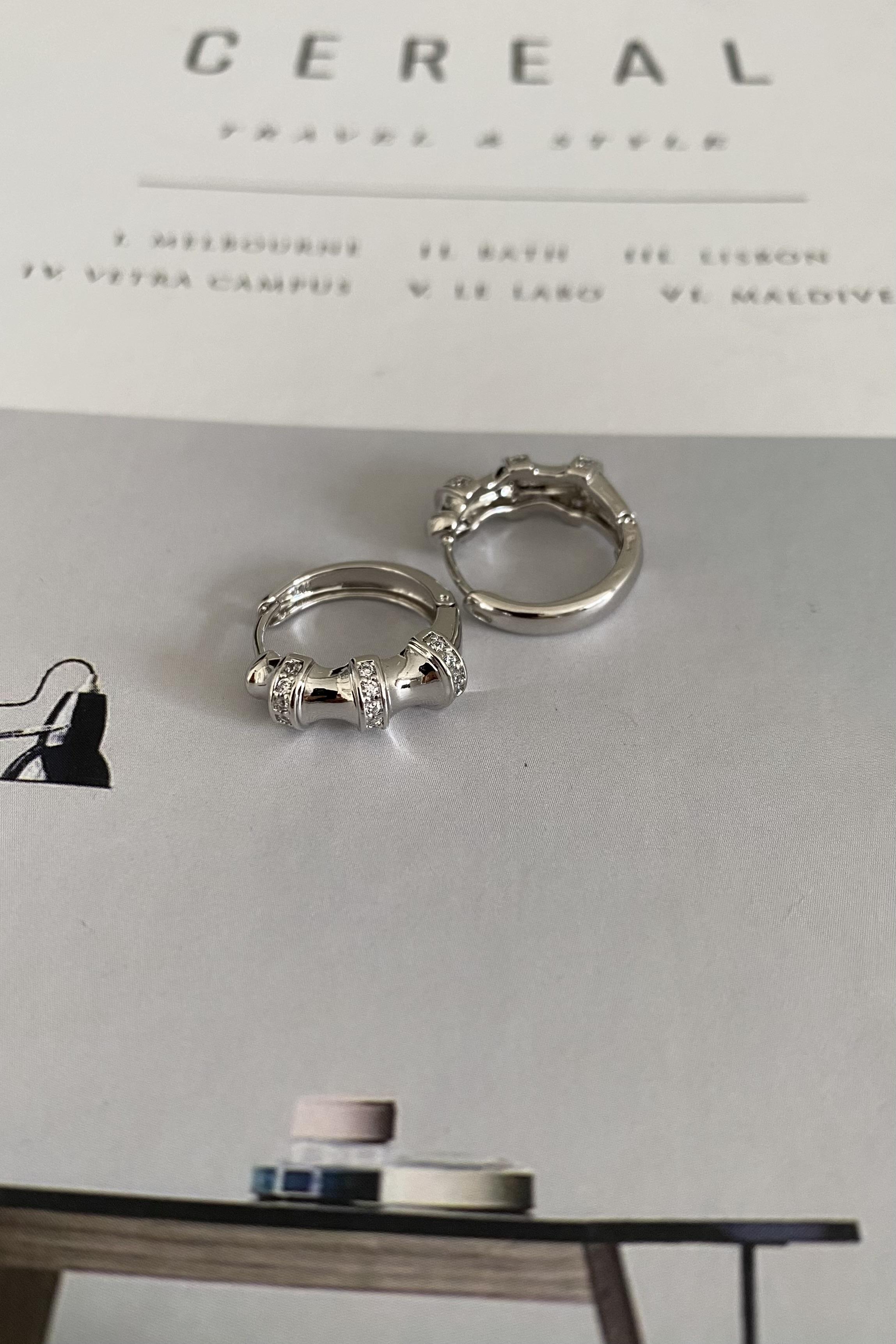 KEMİK TAŞLI HALKA KÜPE 1.5 CM
