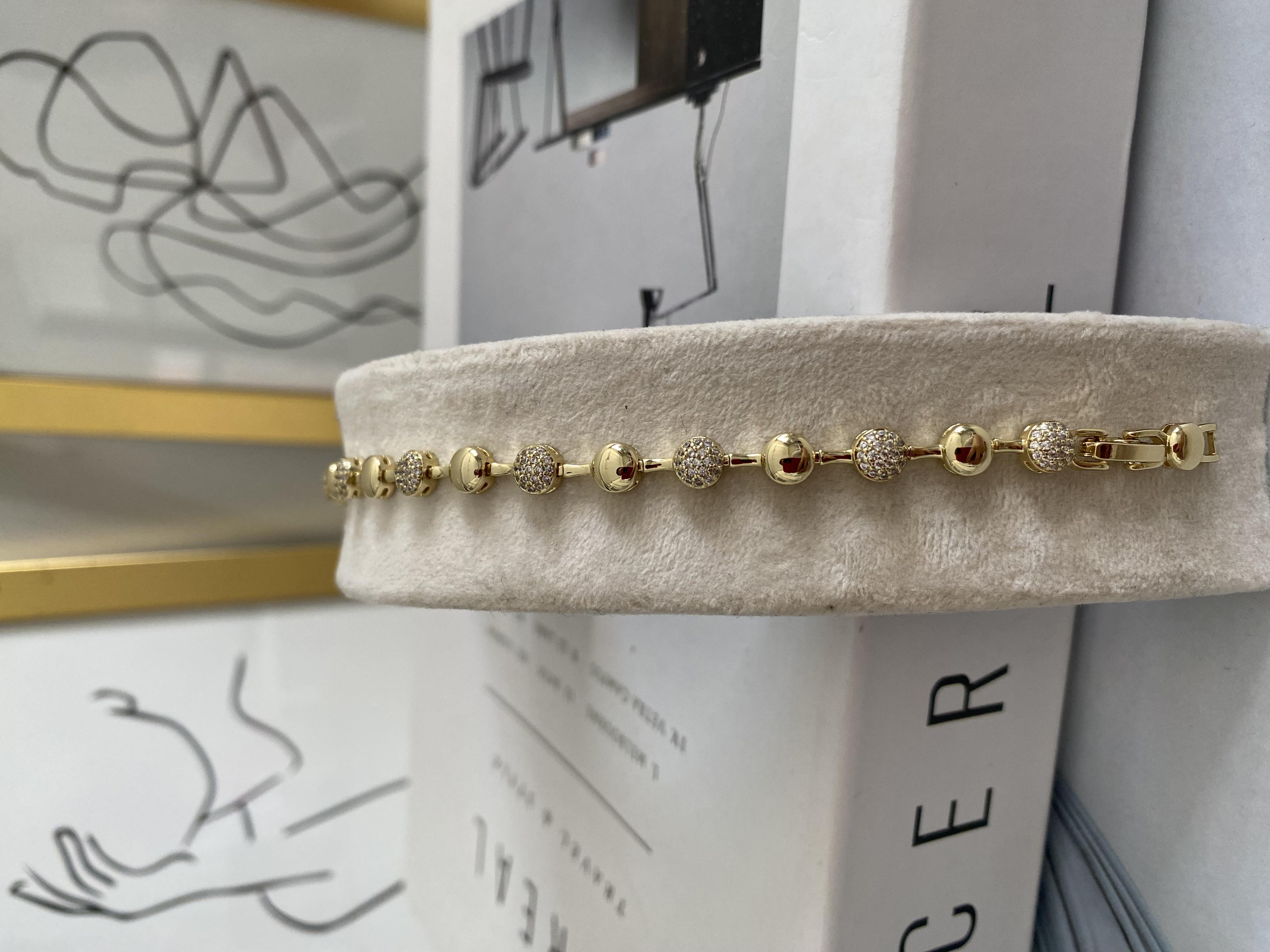 TAŞLI TOP SIRALI BİLEZİK