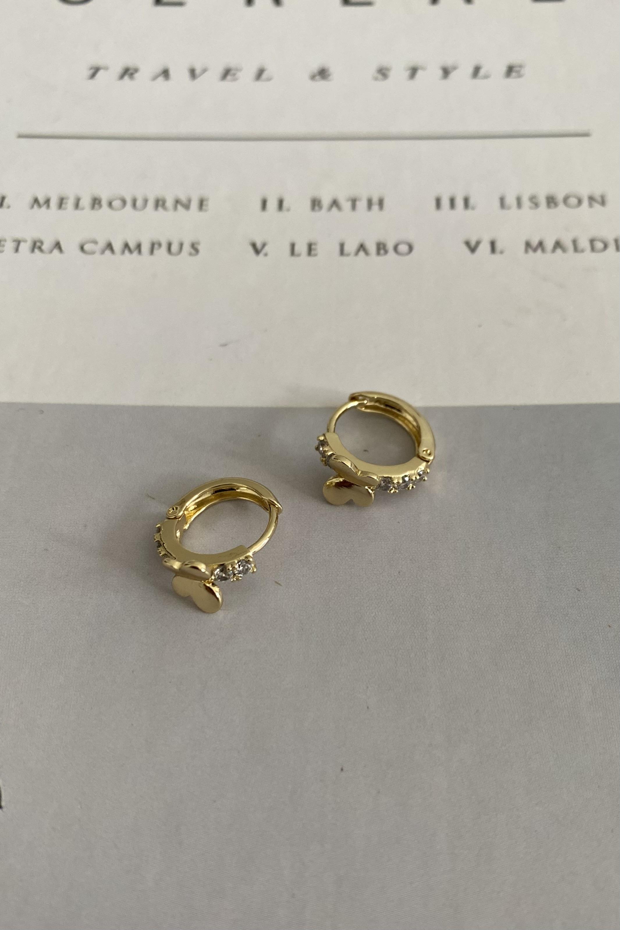 TAŞ DETAY KELEBEK KÜPE 1CM