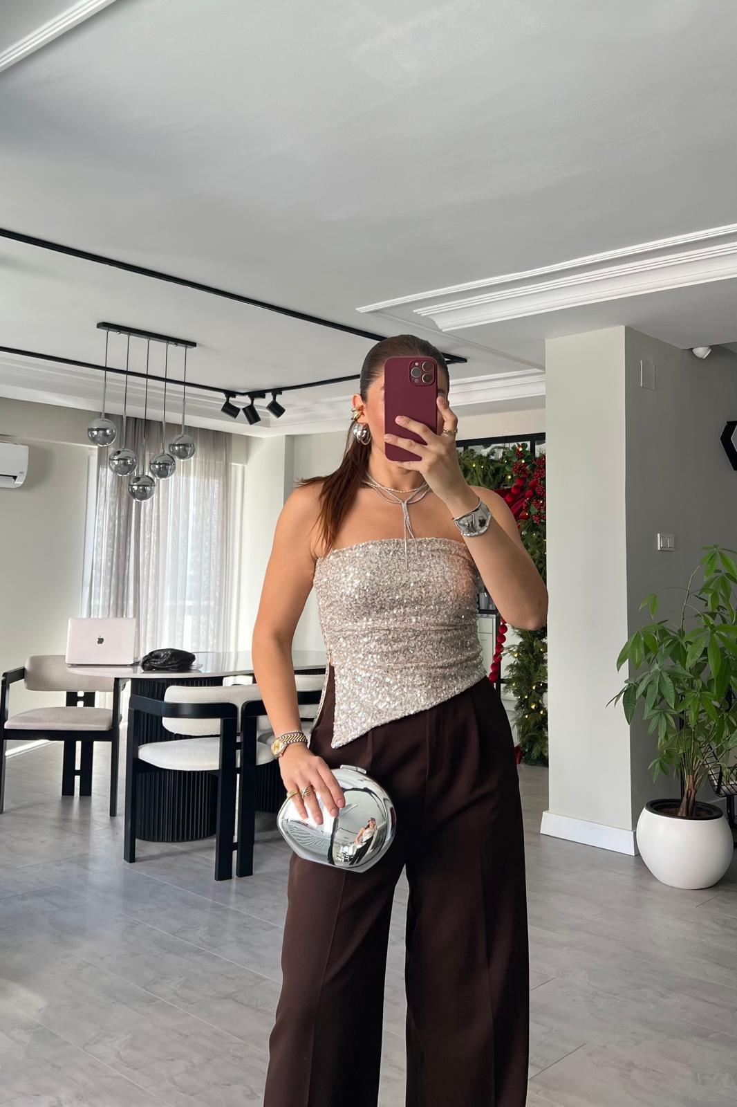 STRAPLEZ YAN YIRTMAÇLI PULLU CROP