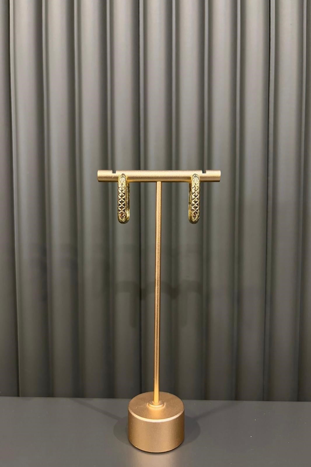 X MOTİFLİ DÖRTGEN KÜPE 2cm