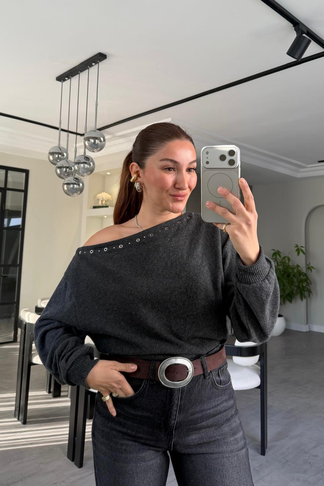 DÜŞÜK OMUZ BERSHKA KAZAK