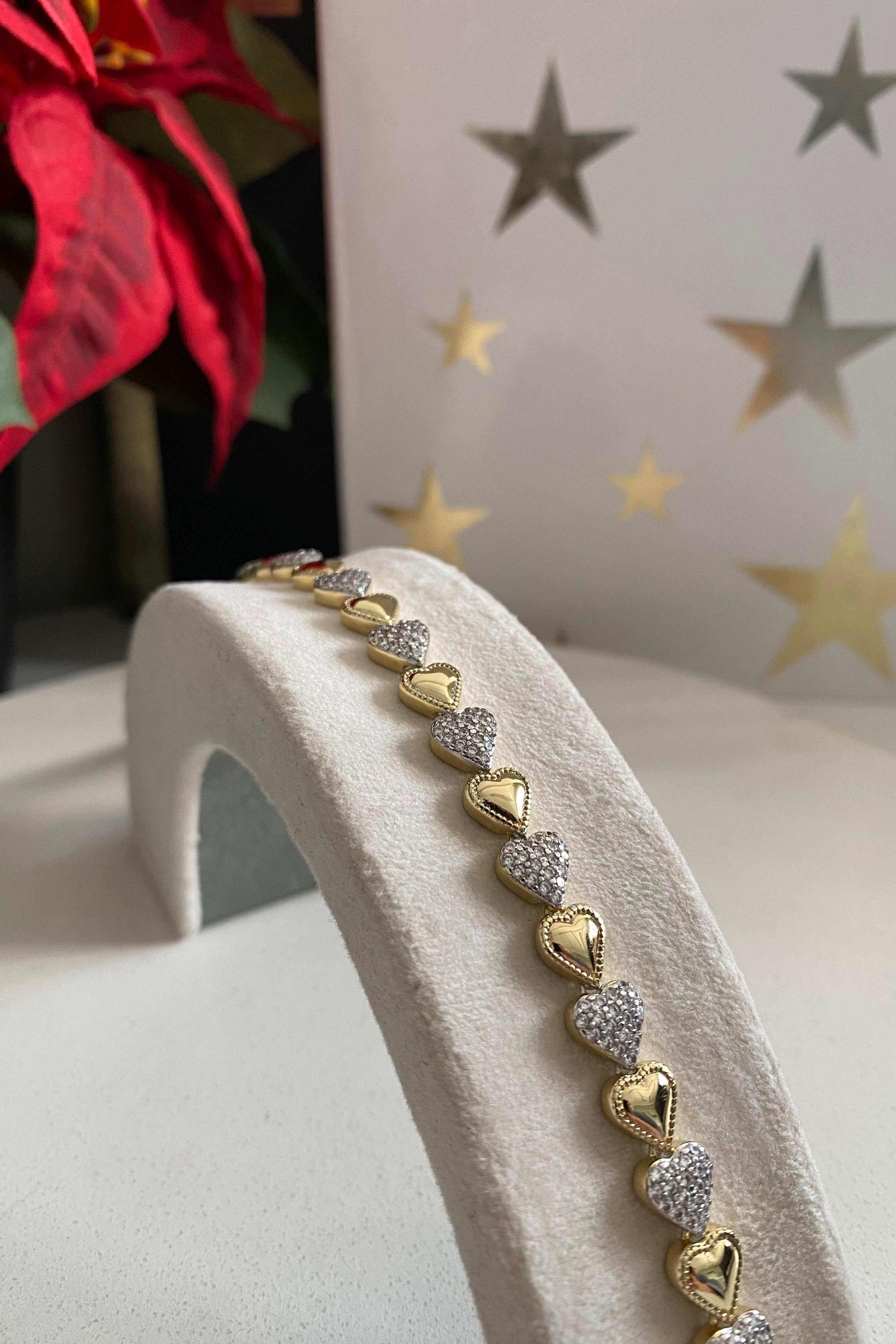 ÇERÇEVELİ TAŞLI KALP BİLEZİK