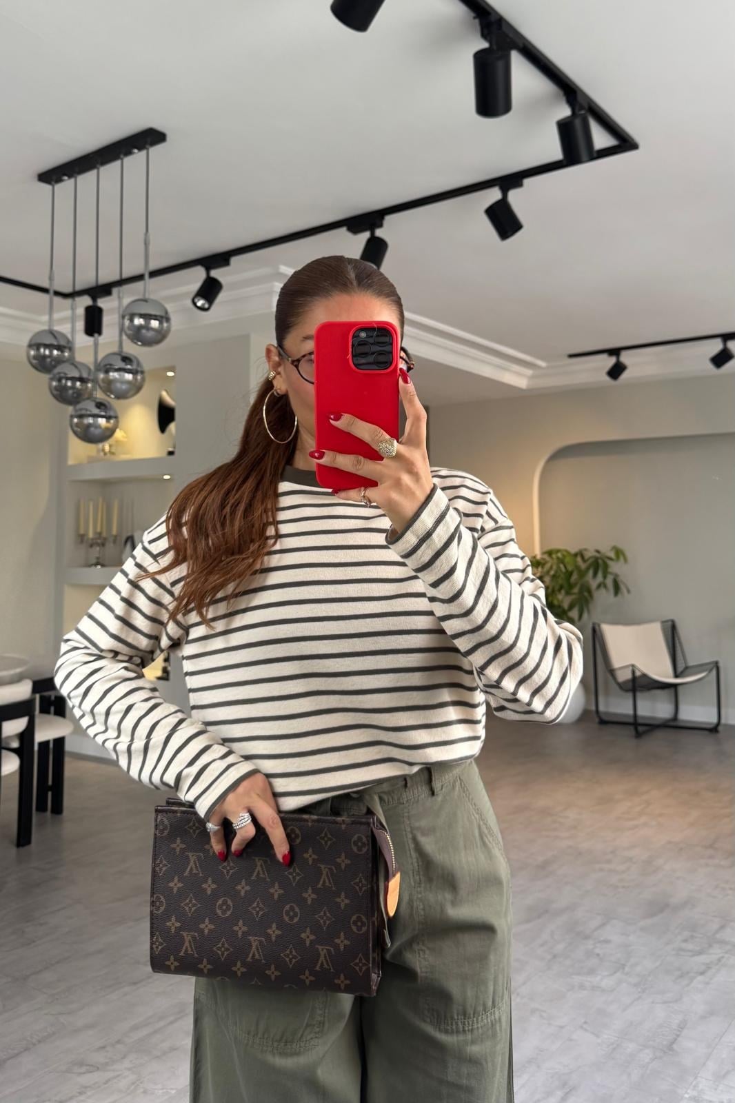 YANI YIRTMAÇLI ÇİZGİLİ İNCE SWEAT/26354