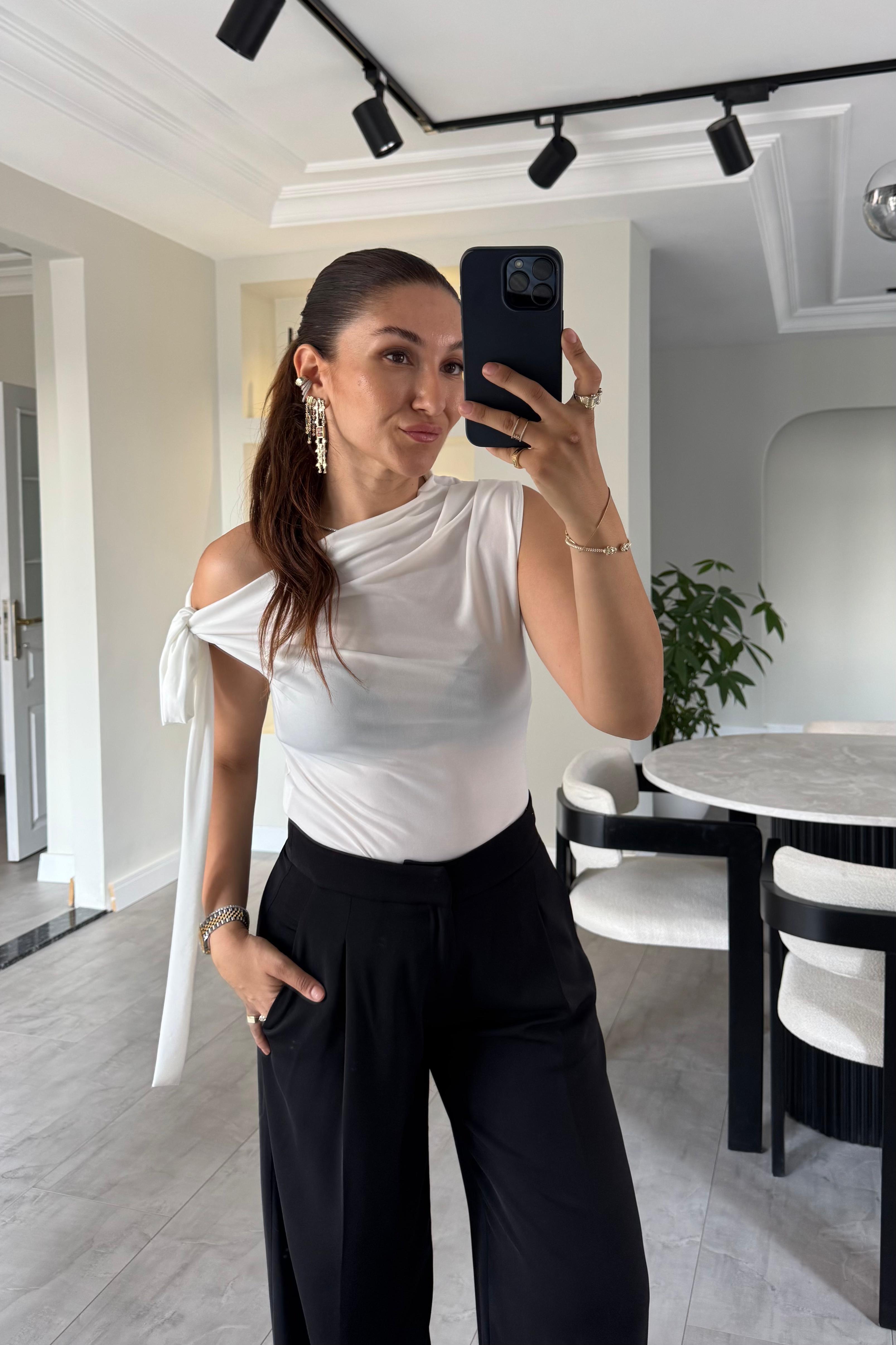 TEK KOL BAĞLAMALI SANDY BLUZ / 0663