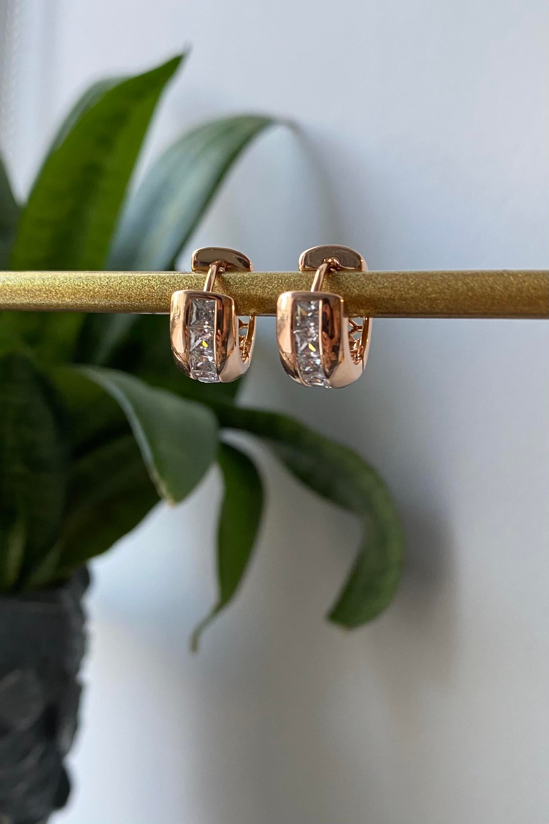 PİRAMİT KESİM HALKA KÜPE 2,1cm