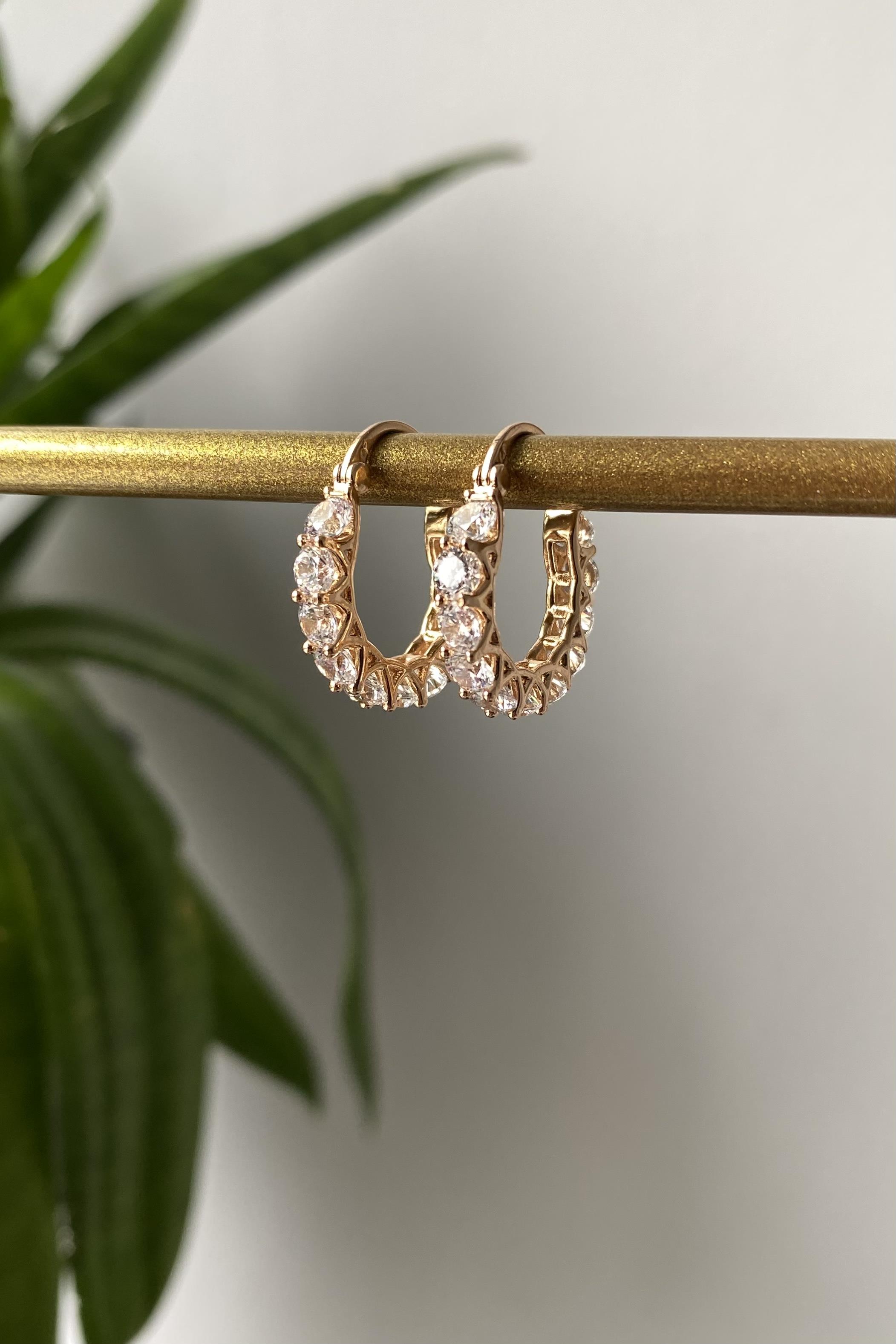 U MODEL TAM TUR HALKA KÜPE 2CM