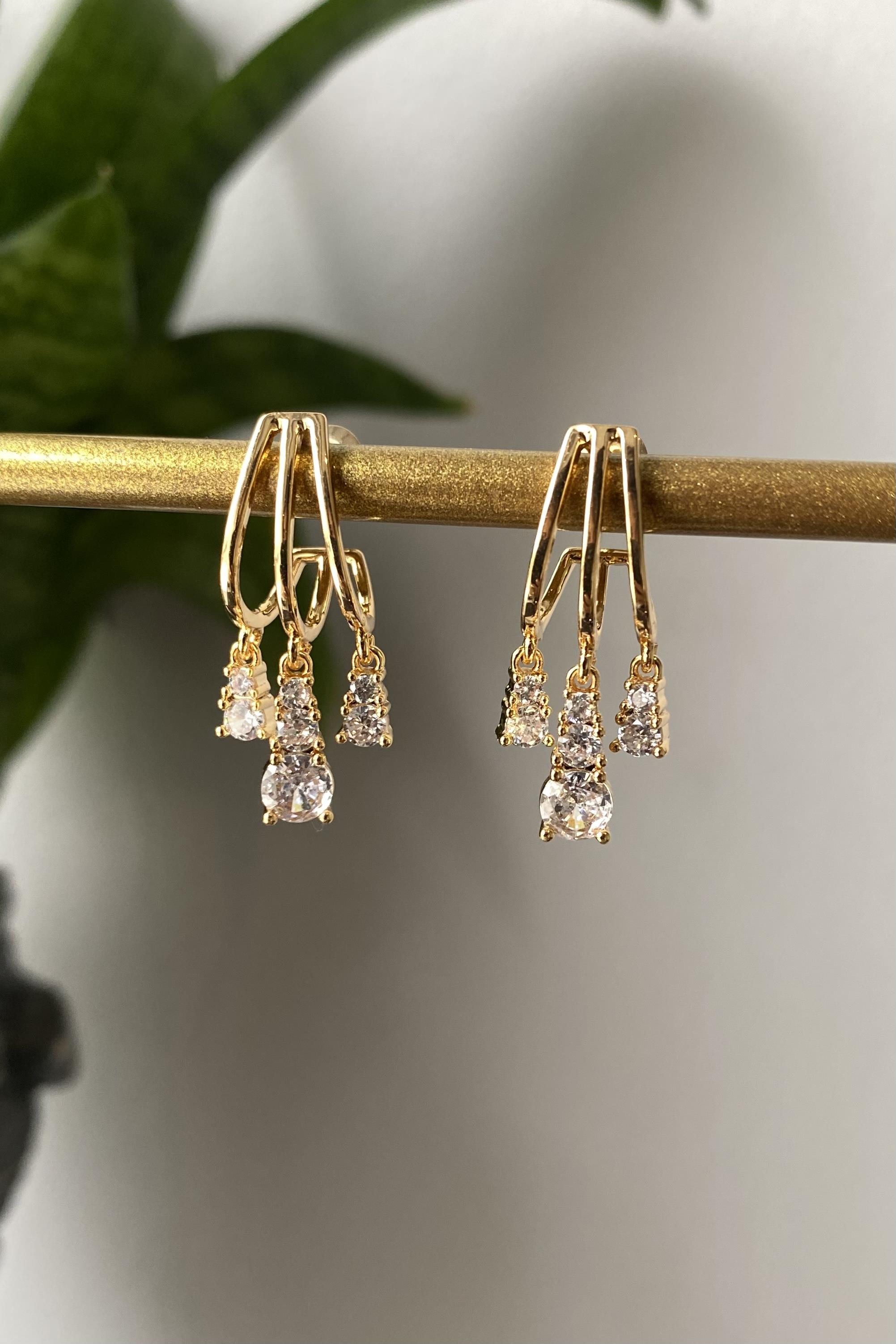 ÜÇ ŞERİTLİ SHAKİRA KÜPE