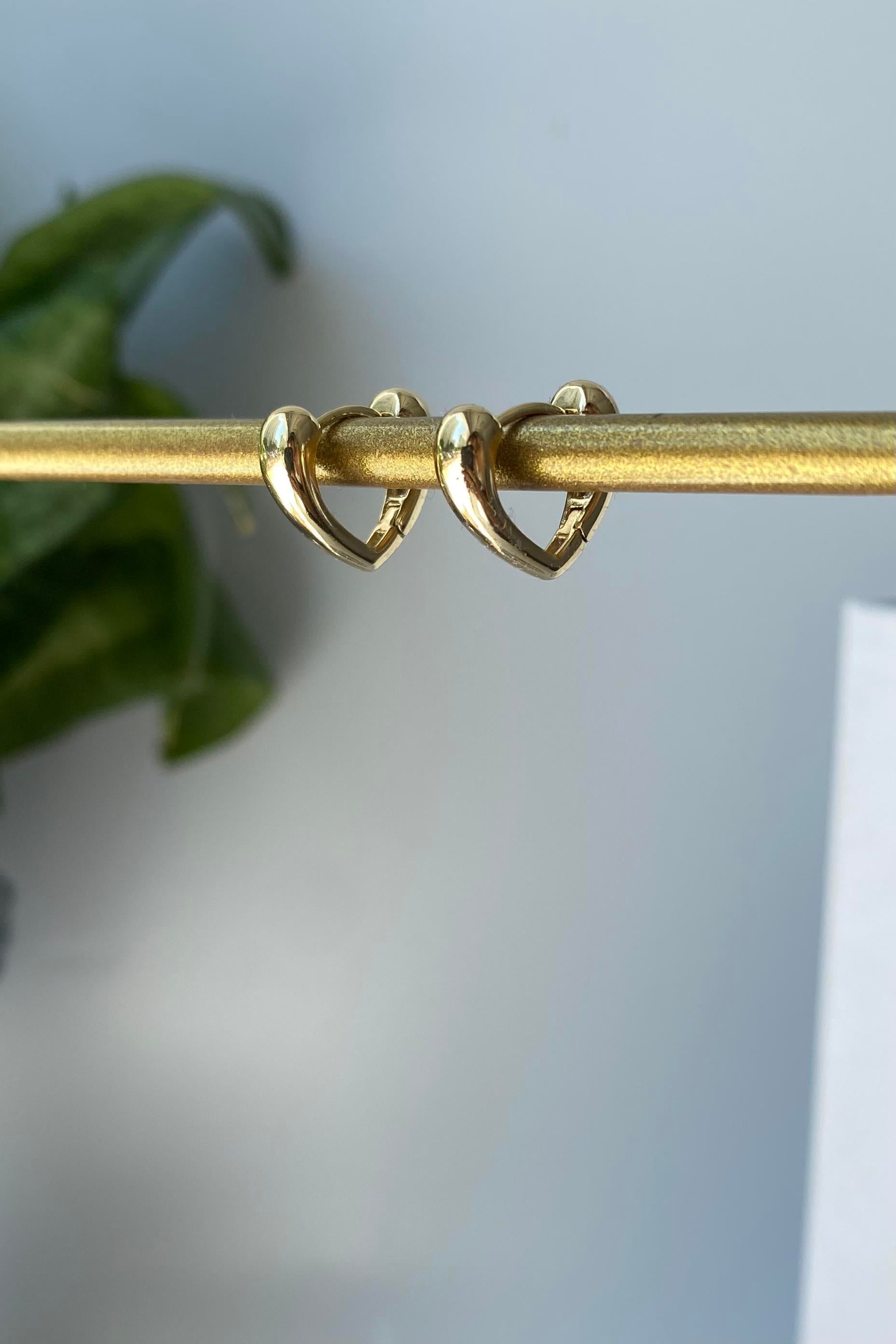 ÜÇGEN KESİM DAMLA HALKA KÜPE