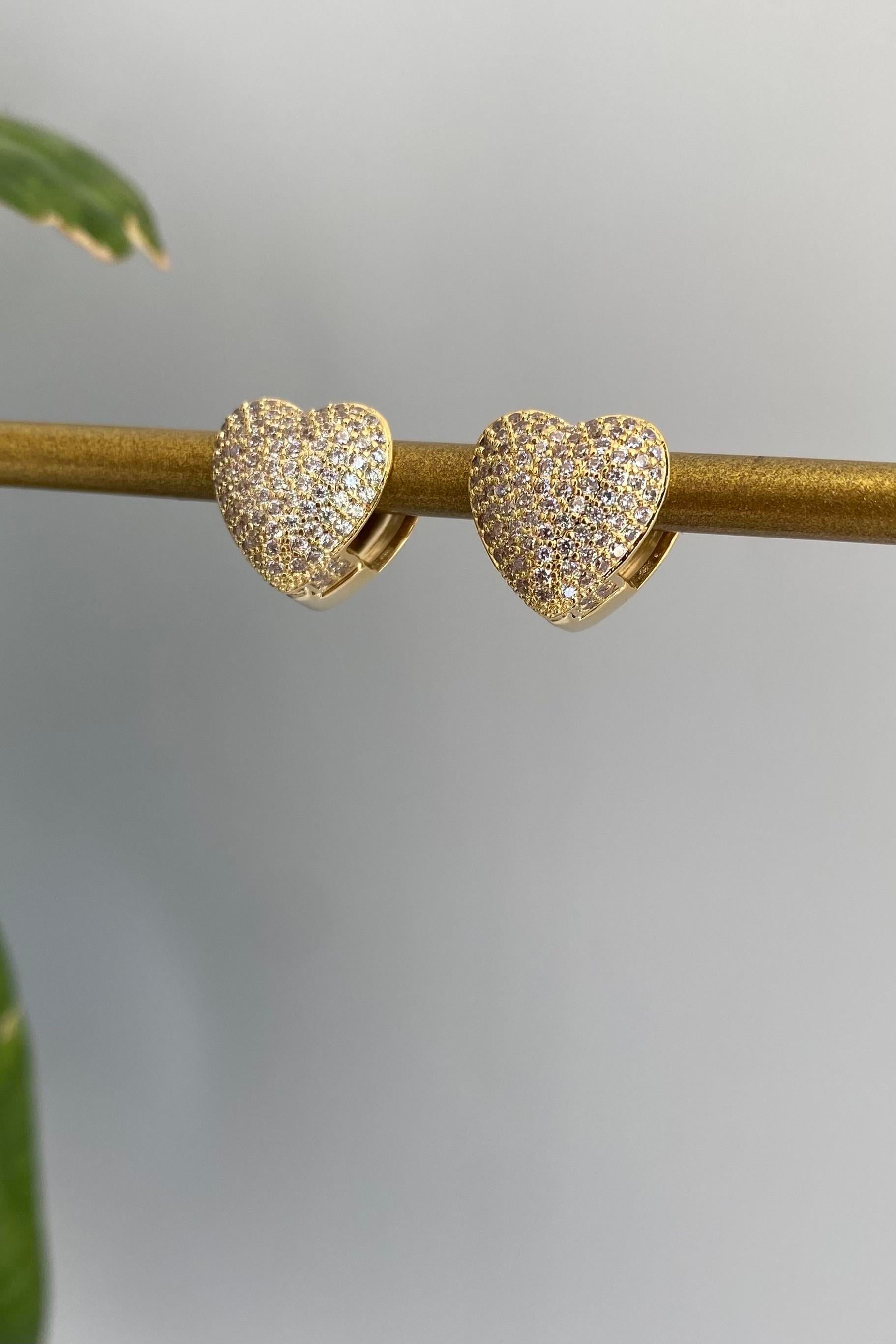 ZİRKON TAŞLI KALP KÜPE