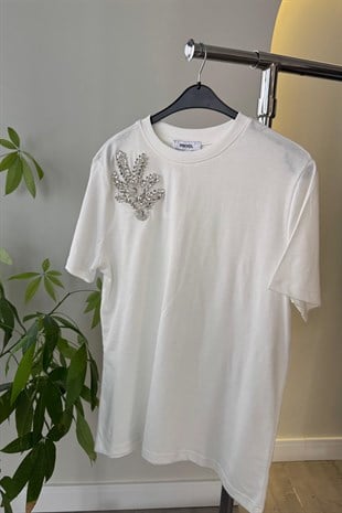 YAPRAK TAŞLI T-SHİRT