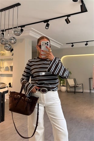 BİSİKLET YAKA ÇİZGİLİ SALAŞ SWEATSHIRT