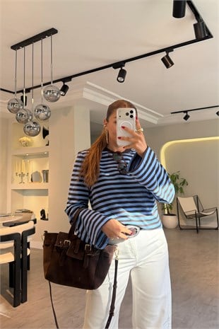 BİSİKLET YAKA ÇİZGİLİ SALAŞ SWEATSHIRT