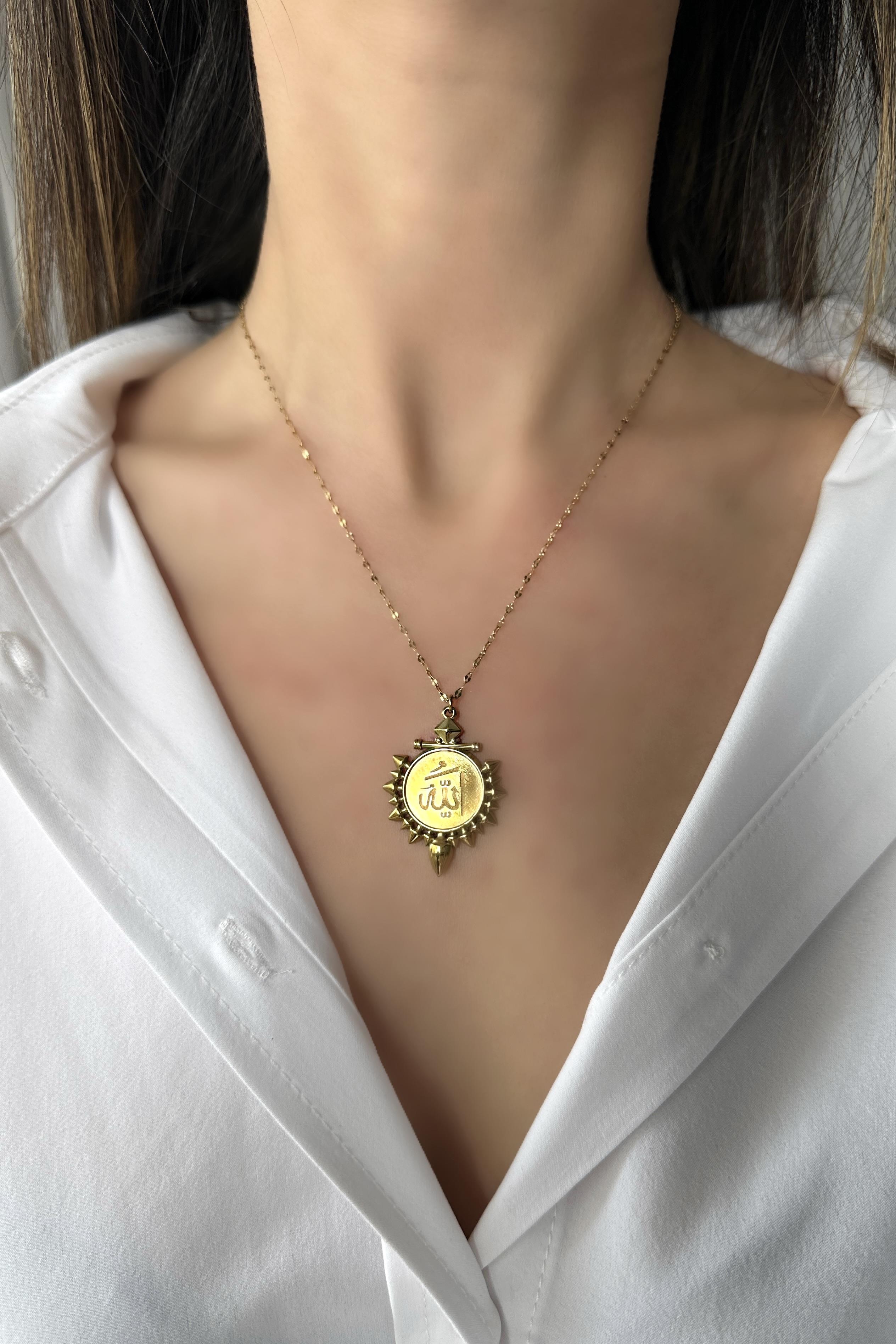 ALLAH YAZILI GÜNEŞ PLAKA KOLYE