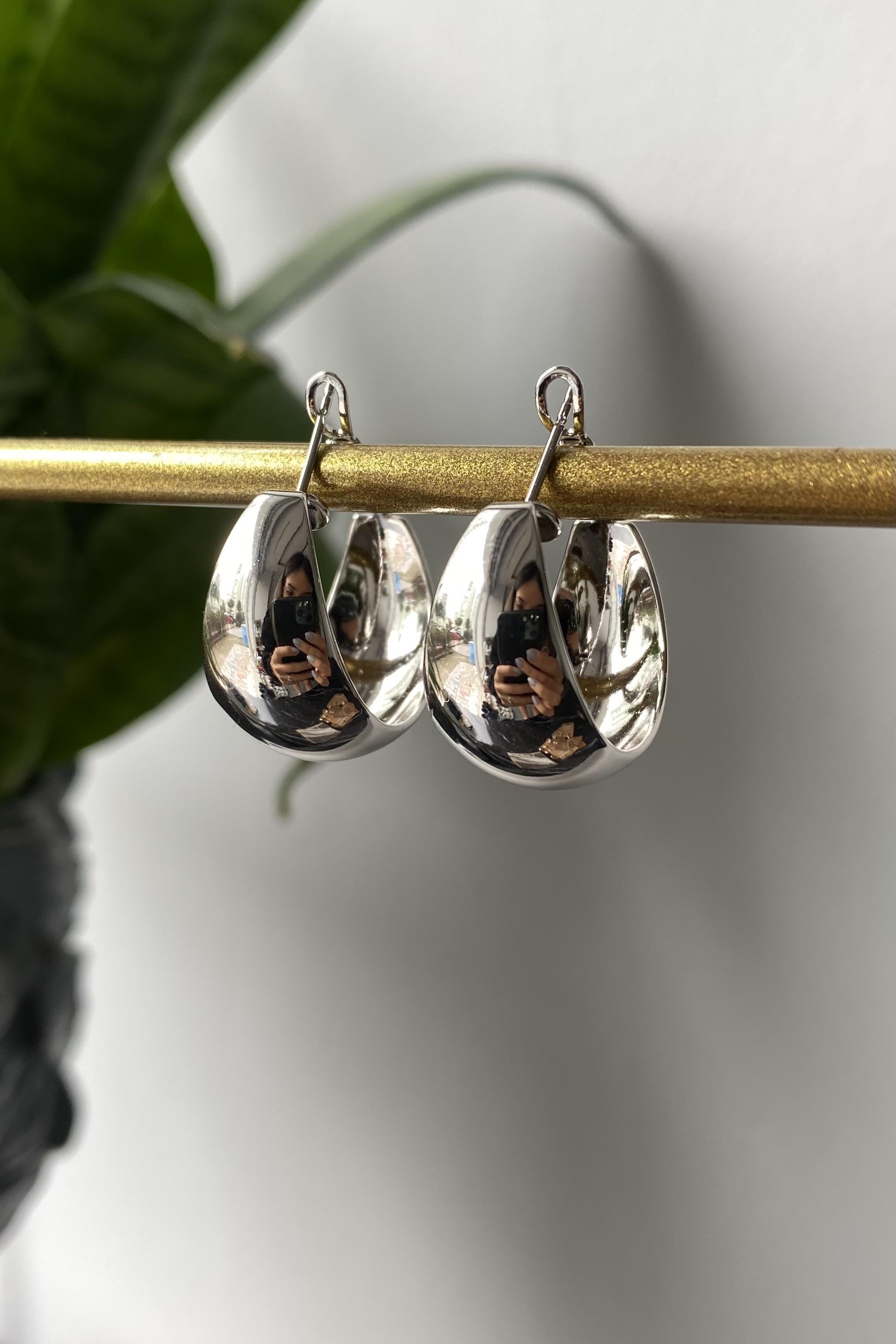 AY MODEL D HALKA KÜPE 2 CM