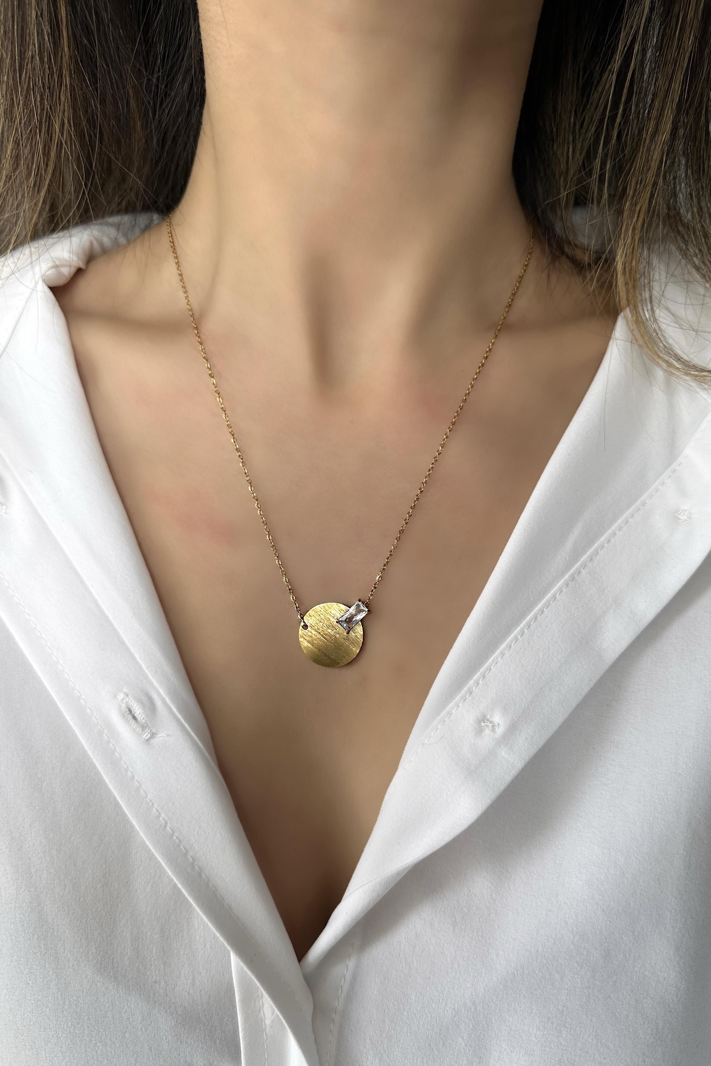 BAGET TAŞ DETAYLI PLAKA KOLYE