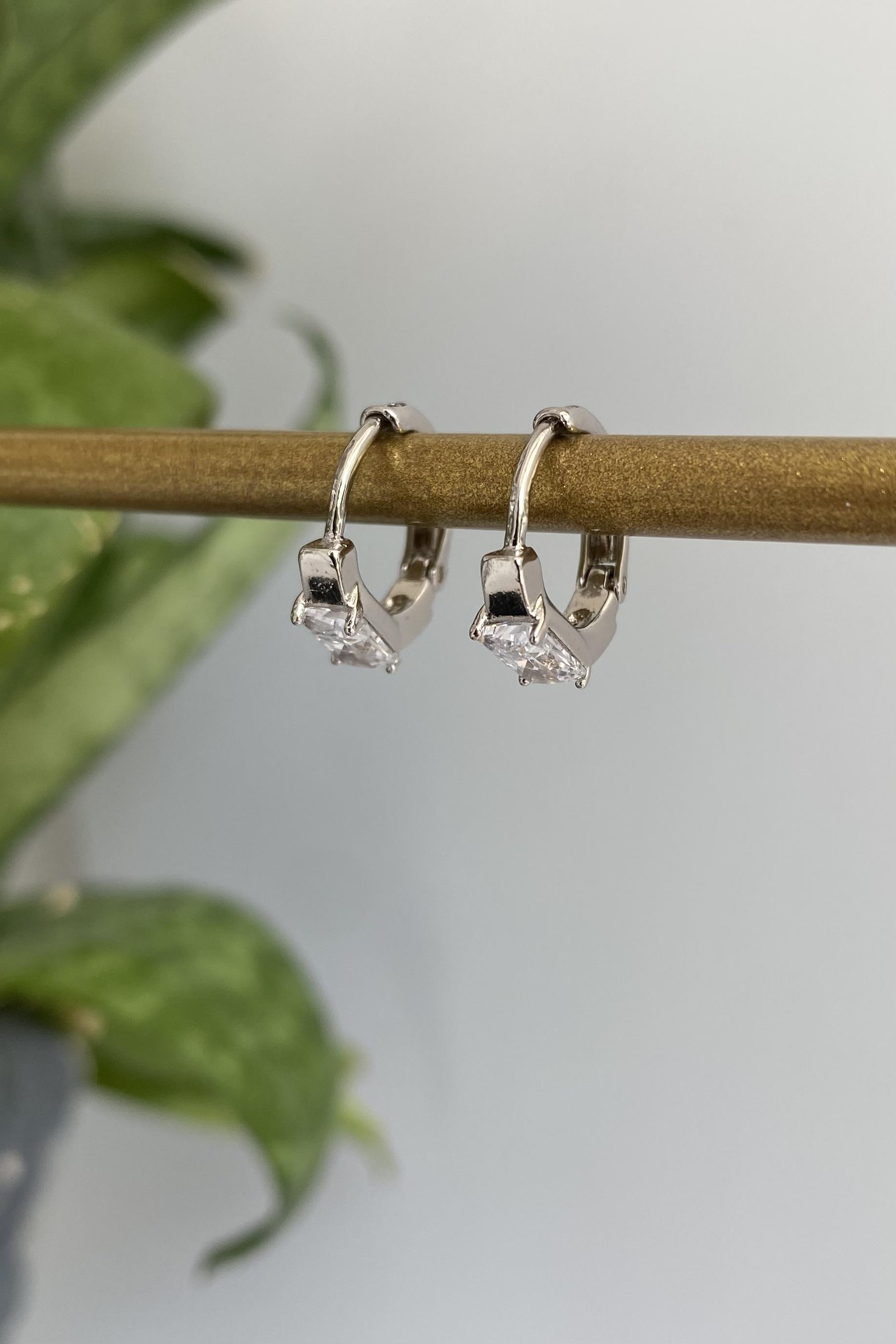 BAGET TAŞ HALKA KÜPE 1CM