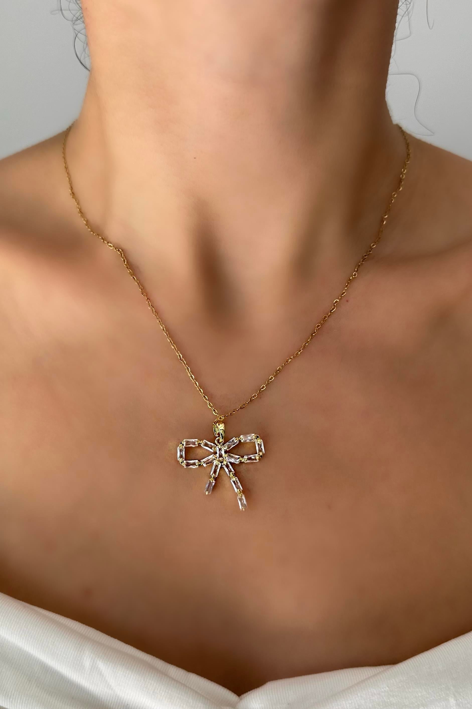 BAGET TAŞLI FİYONK KOLYE