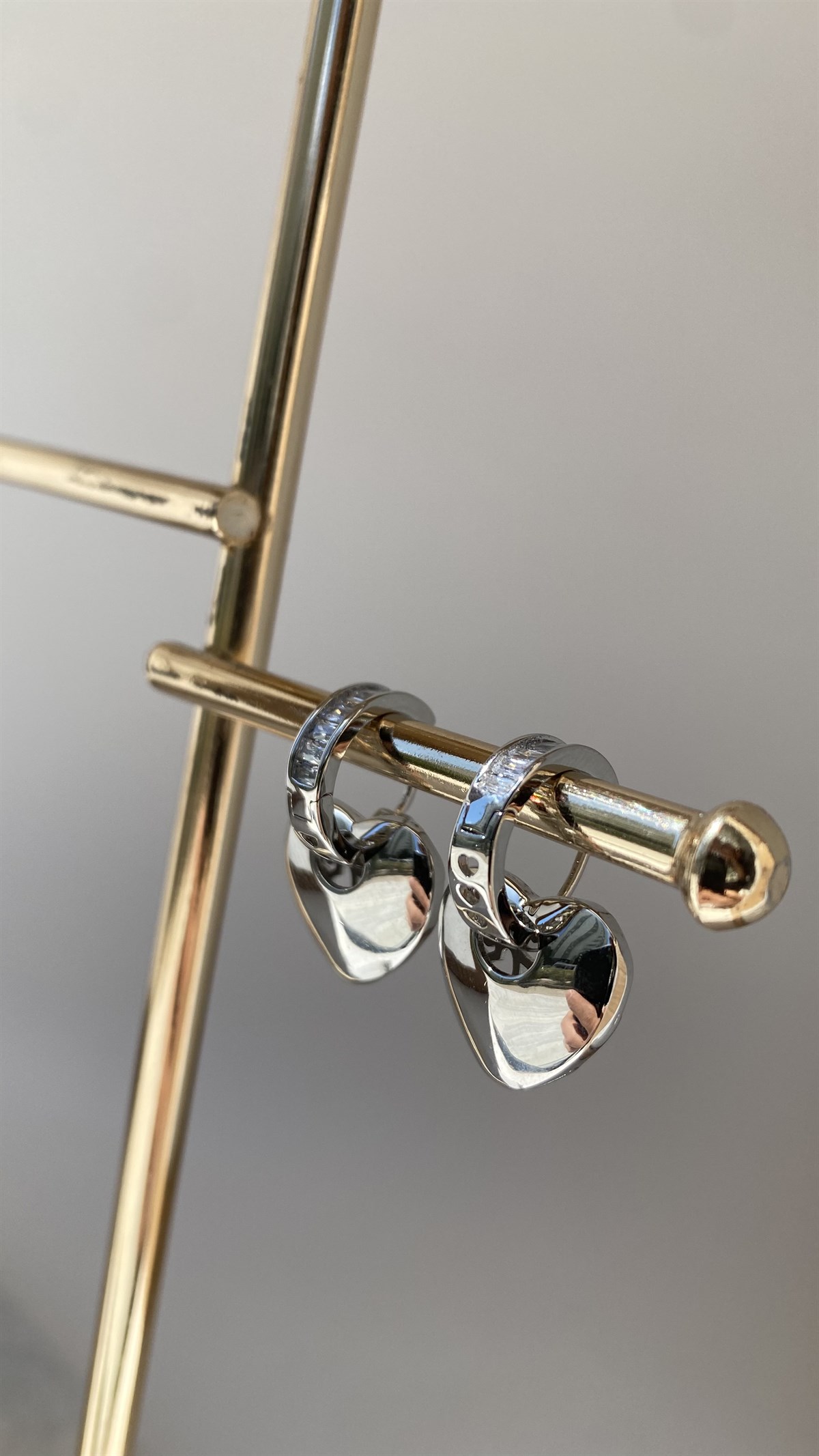 BAGET TAŞLI KALPLİ KÜPE