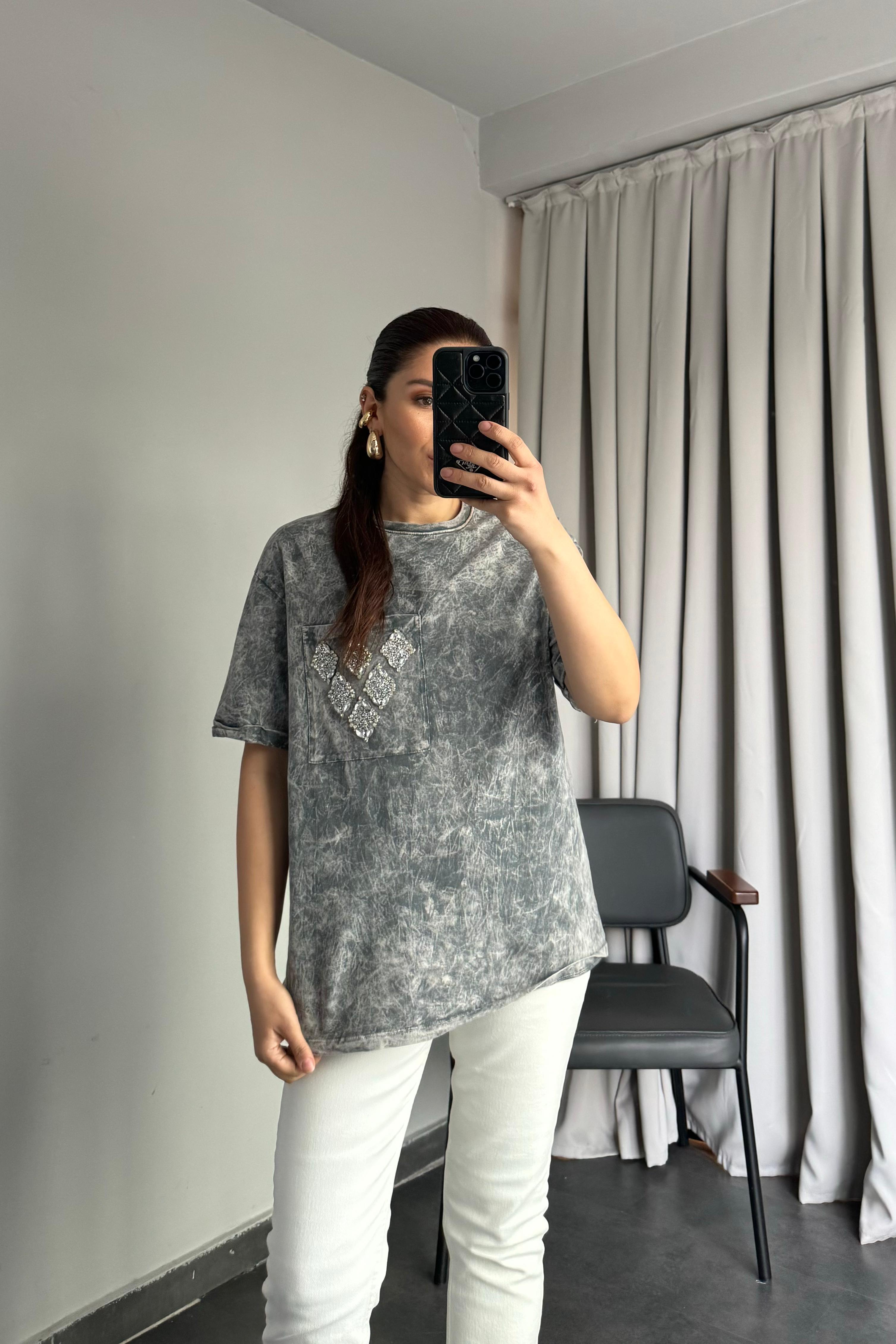 BAKLAVA DESEN TAŞLI T-SHIRT /4691
