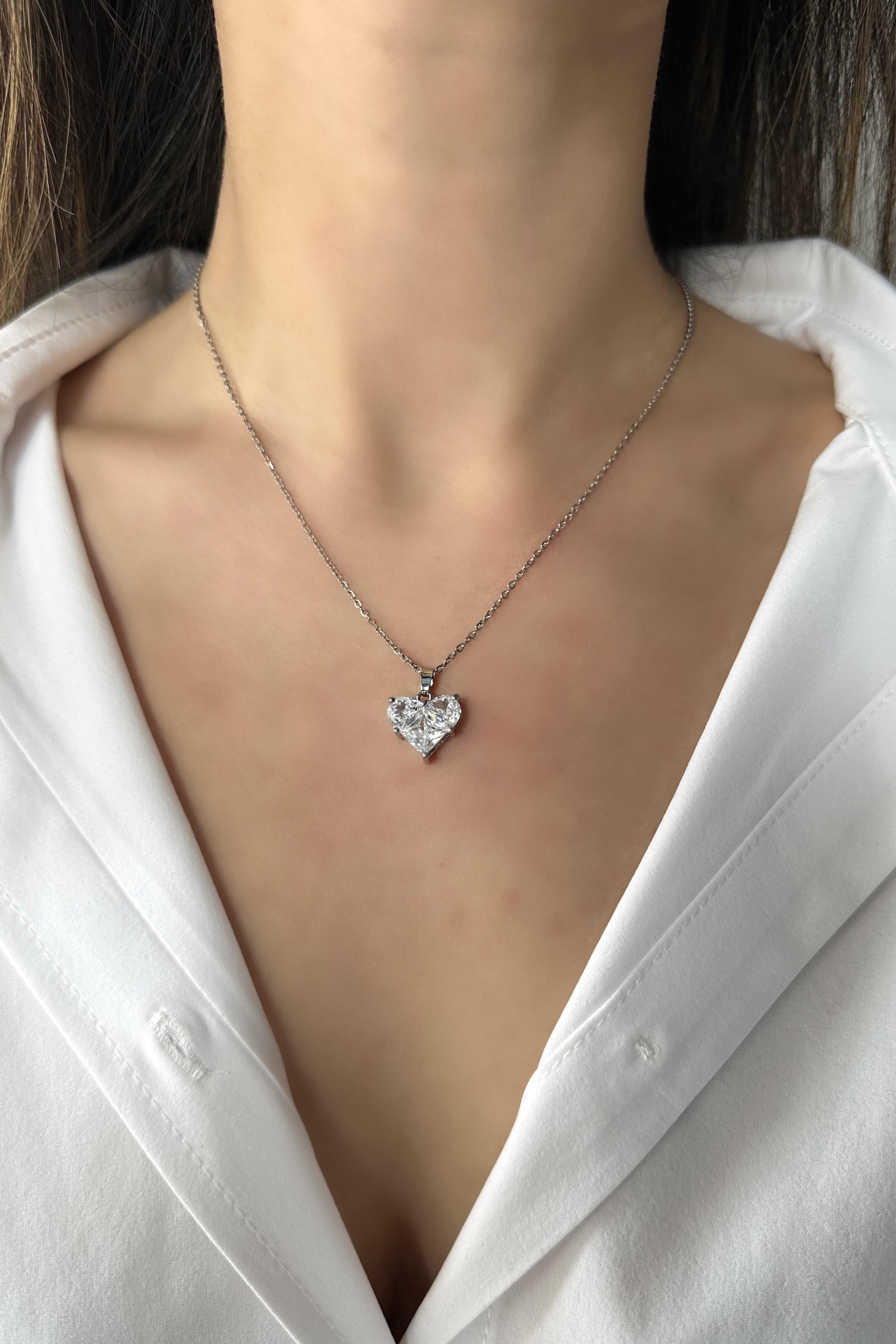 BEYAZ TAŞLI KALP KOLYE