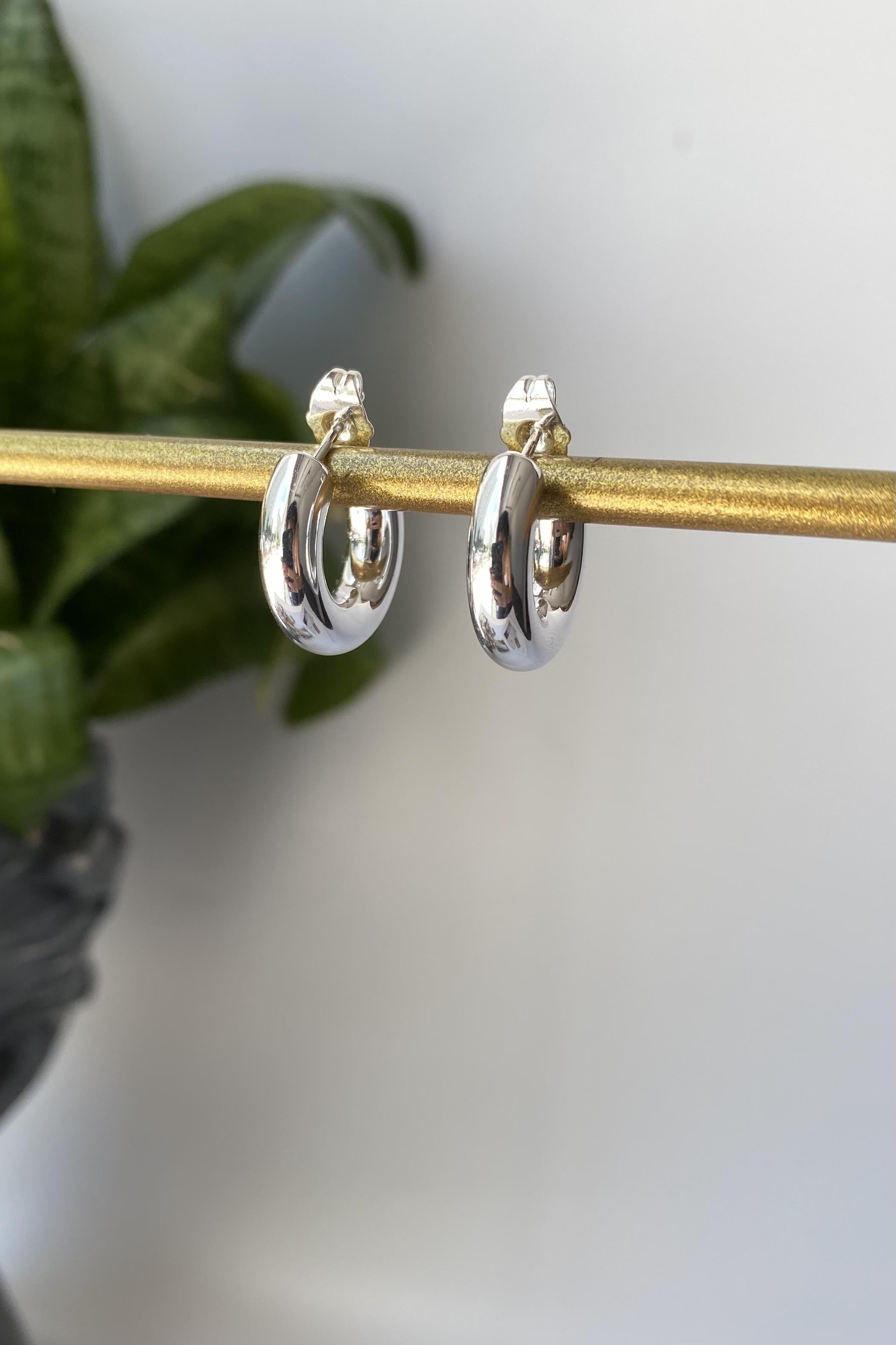 BOMBE HALKA ÇİVİ KÜPE