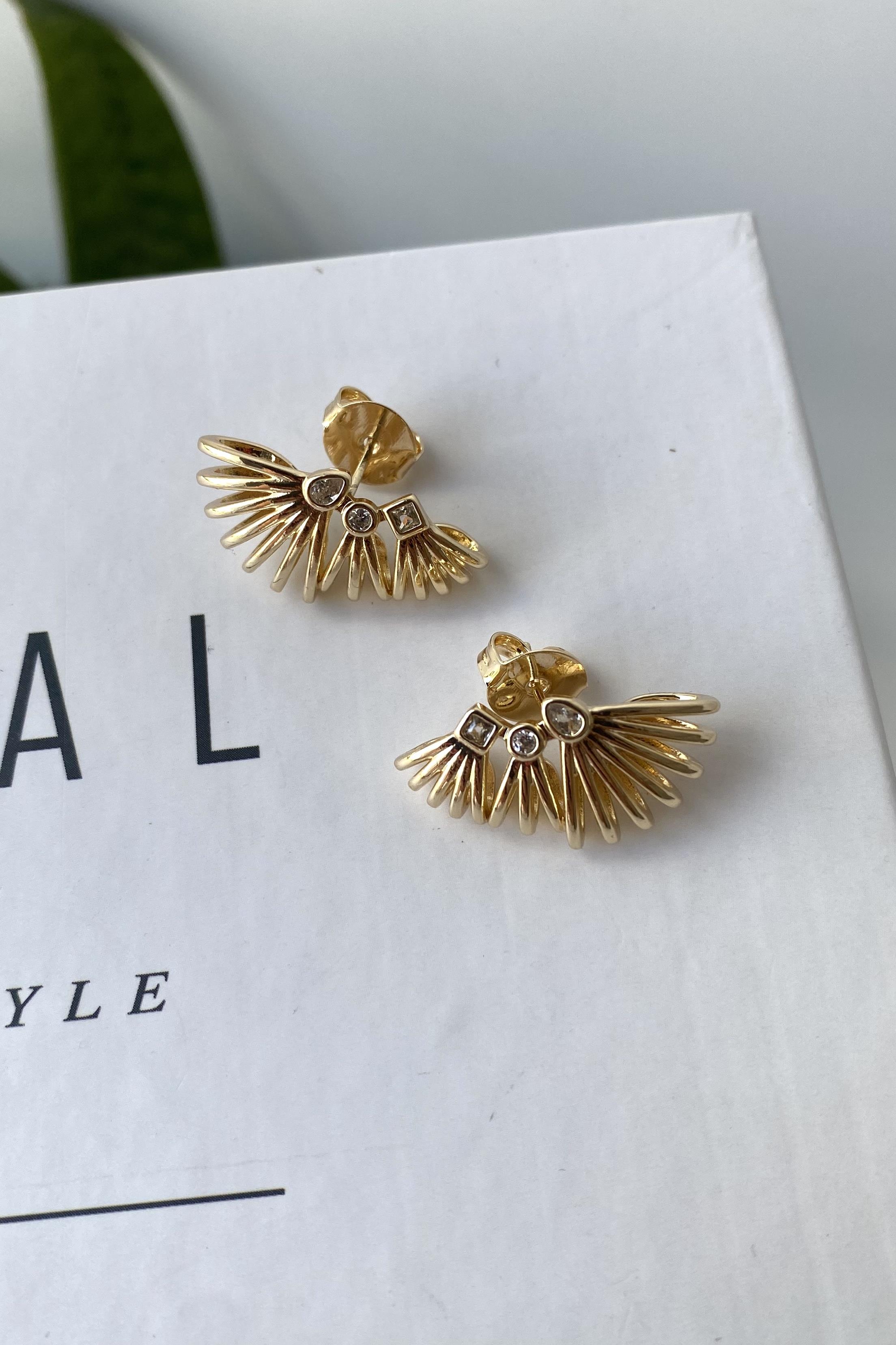 BOMBELİ YELPAZE KÜPE