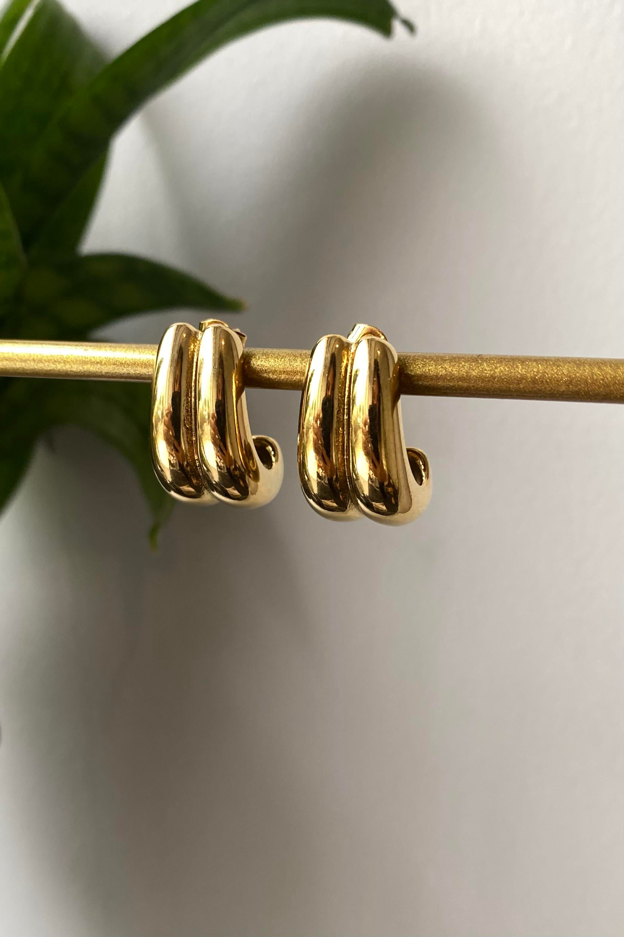 ÇELİK ÇİFT SIRA AY KESİTLİ KÜPE