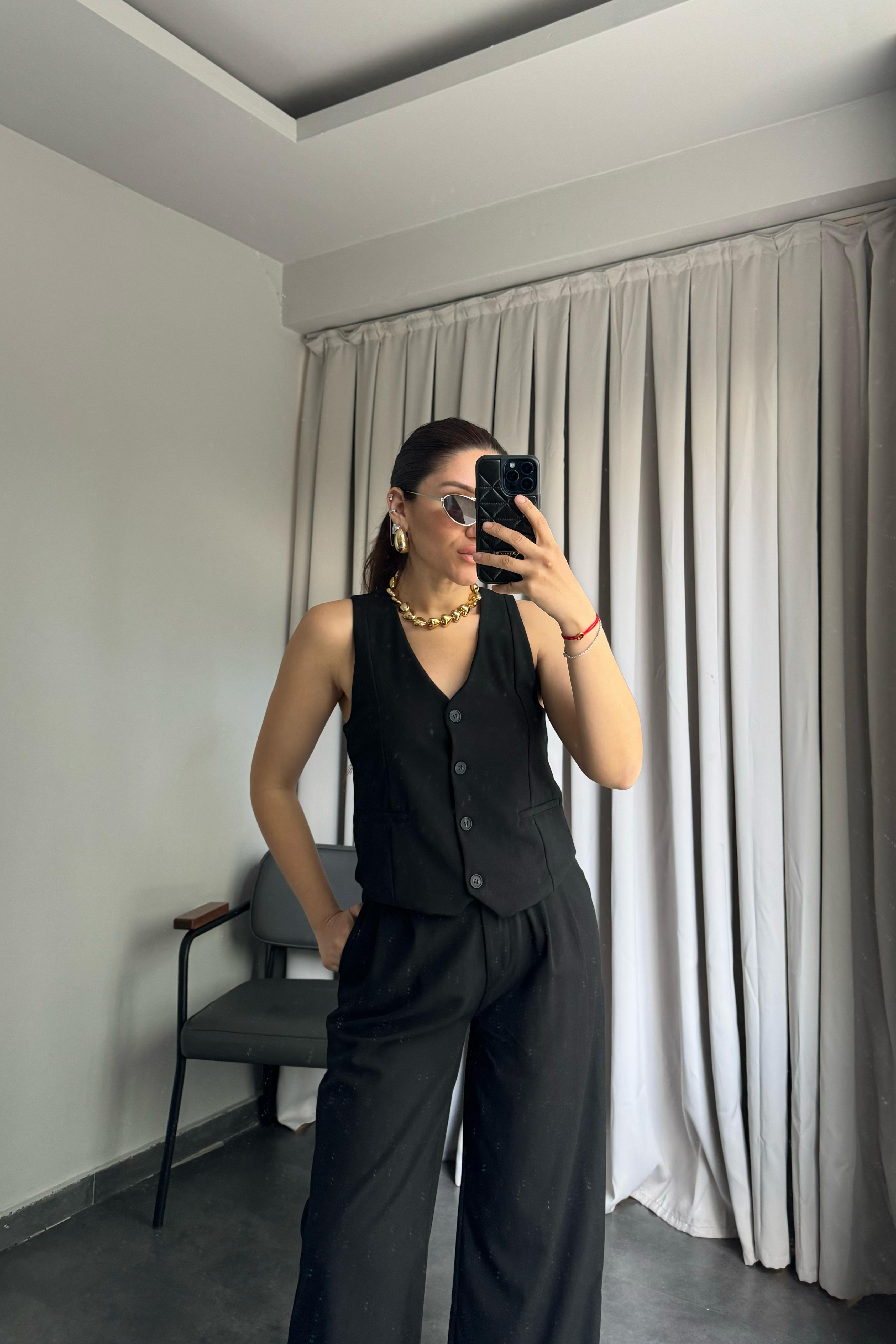 CEP DETAYLI DÜĞMELİ YELEK/8784