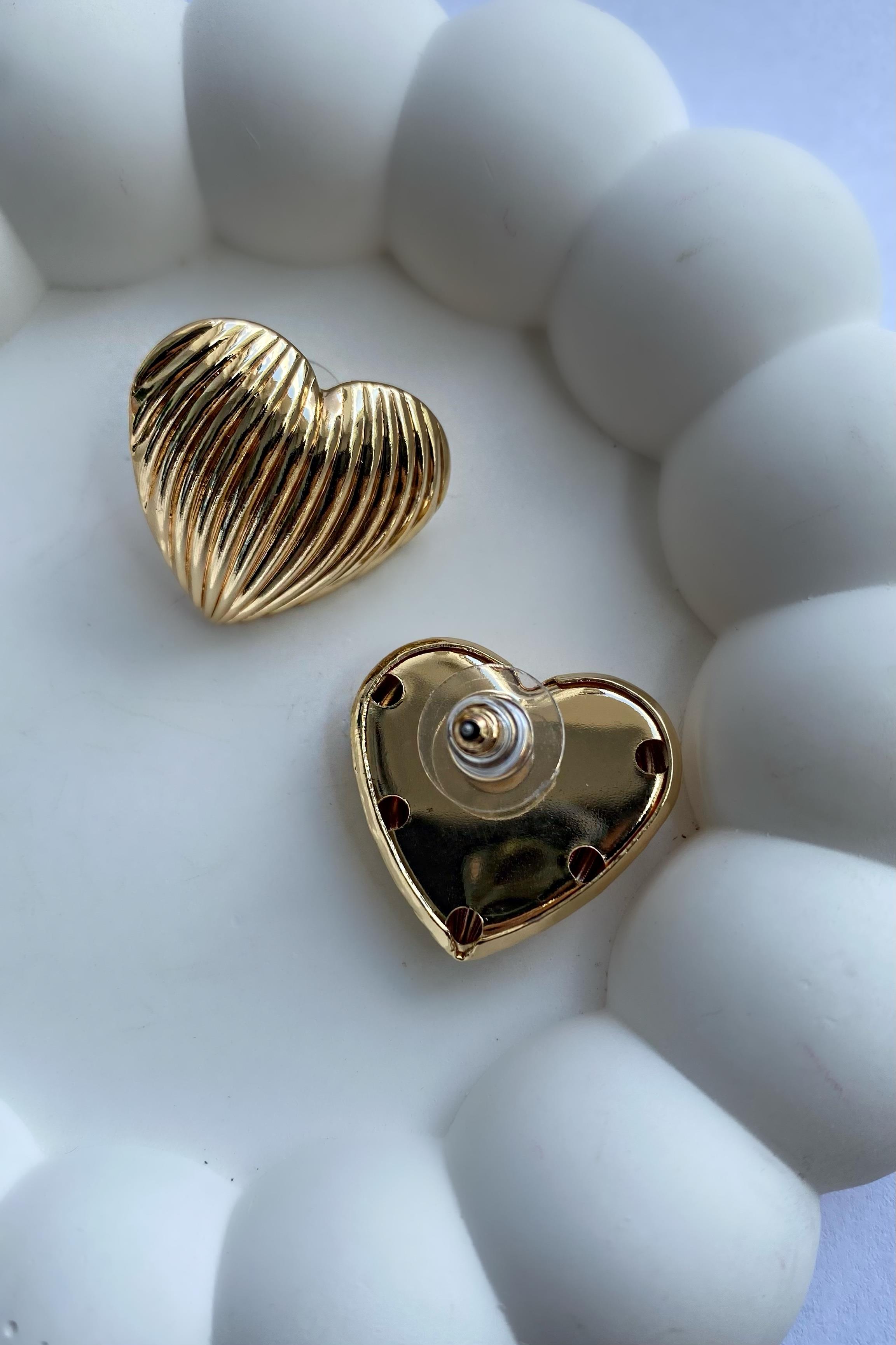 ÇİZGİLİ KALP KÜPE