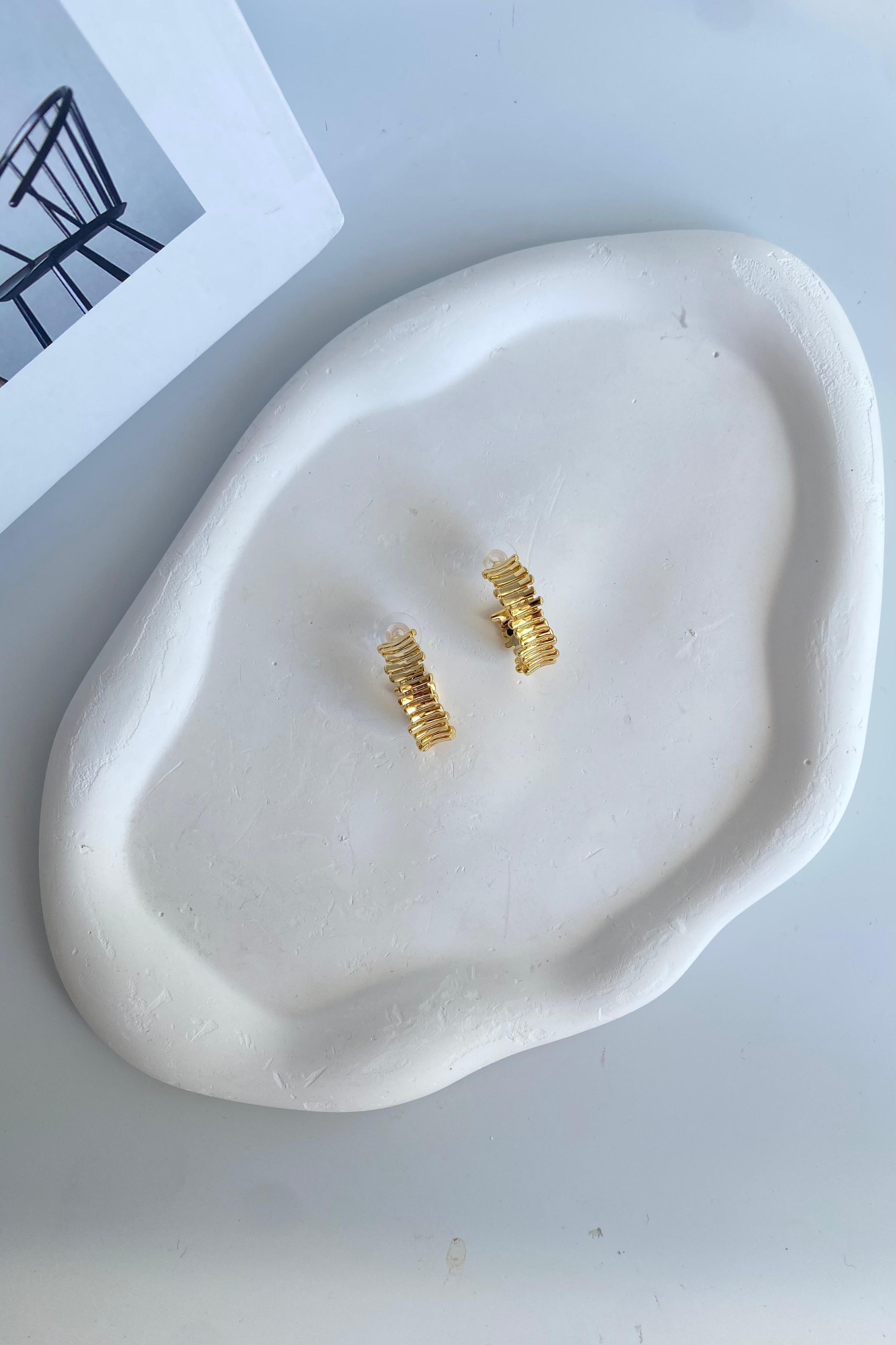 ÇUBUKLU C ÇİVİ KÜPE