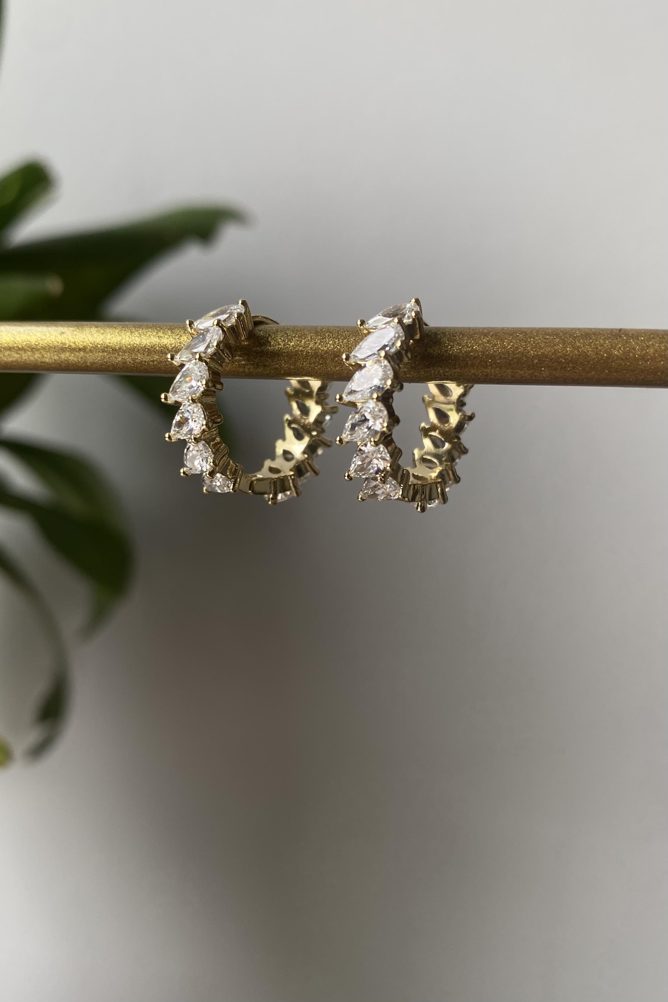 DAMLA BAGET TAŞLI HALKA KÜPE